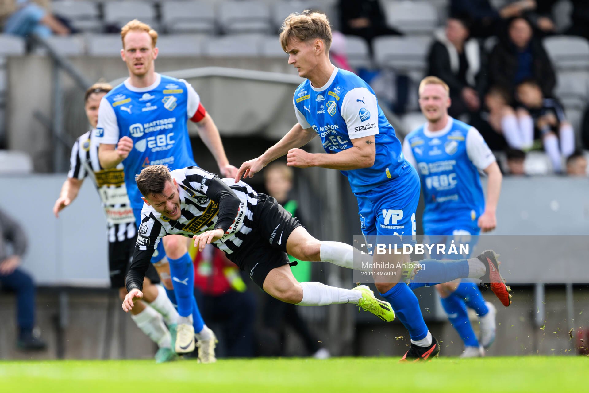 Landskronas Robin Dzabic och IK Oddevolds Alexander Almqvist