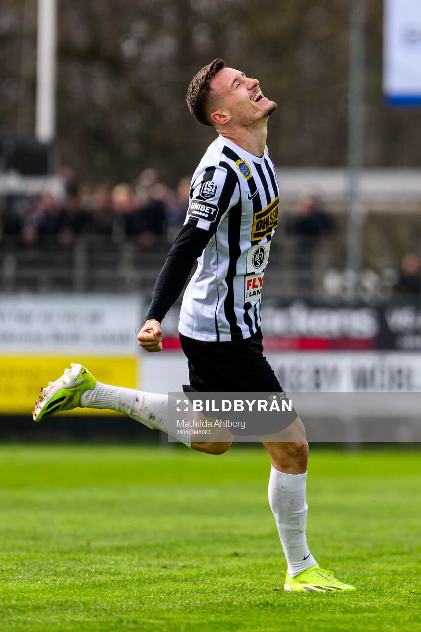 Landskronas Robin Dzabic jublar