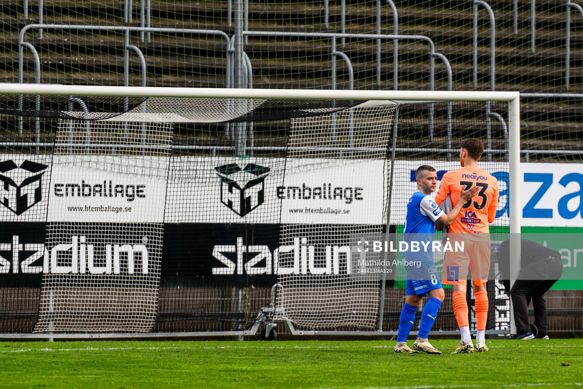 IK Oddevolds Oscar Iglicar Berntsson och målvakt Oscar