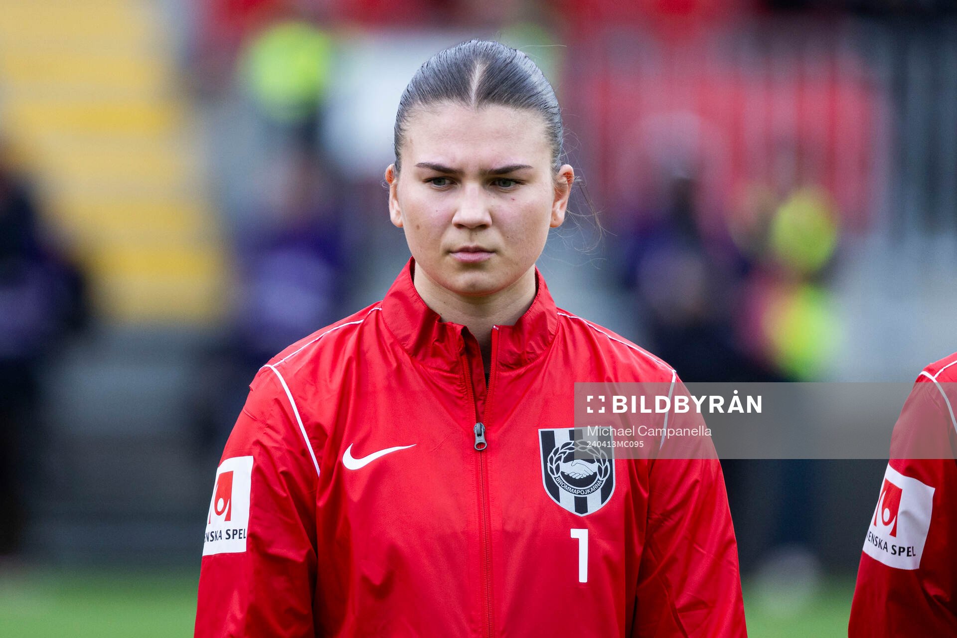 Brommapojkarnas målvakt Anna Aurora Koivunen innan