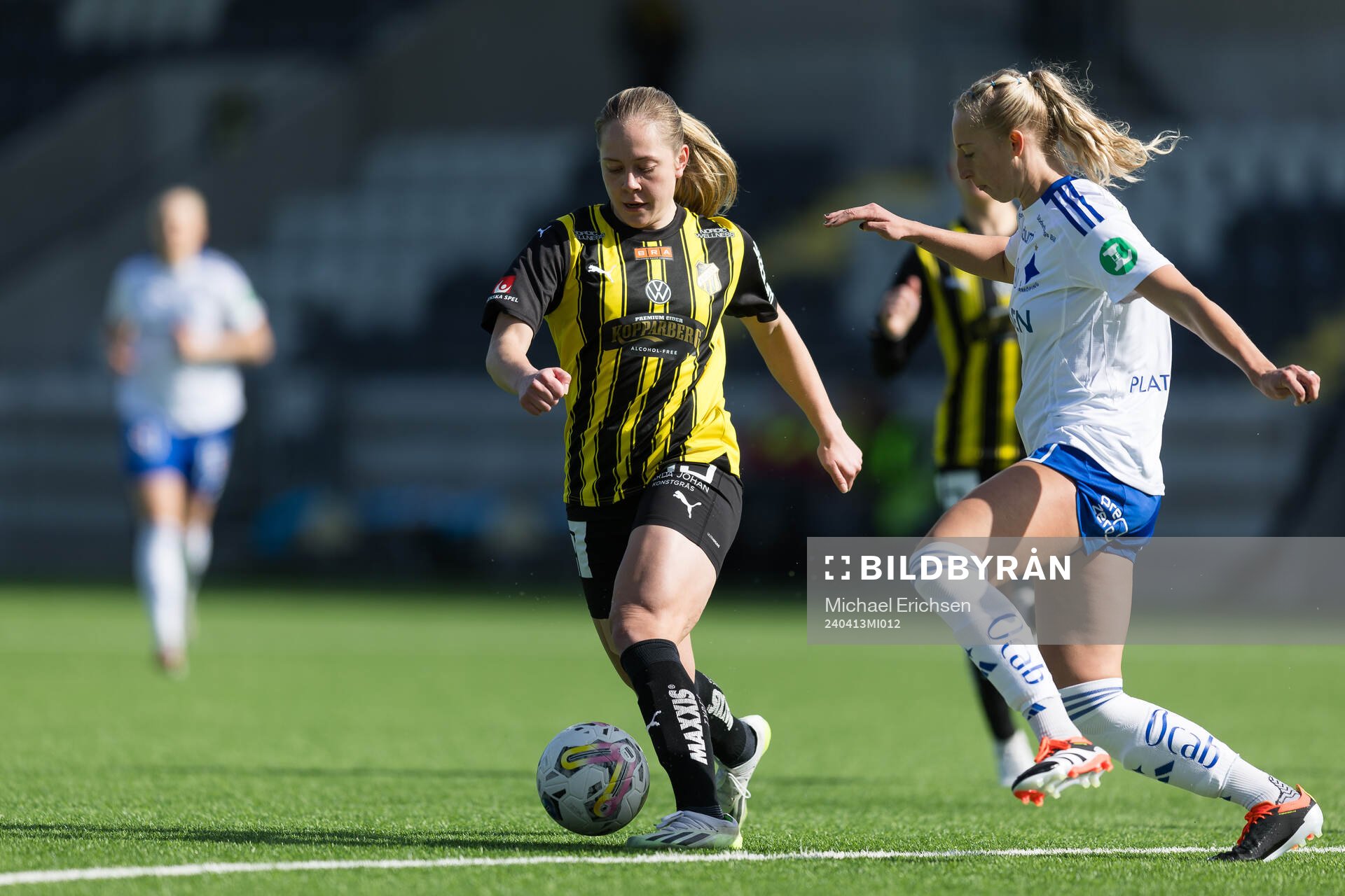 Häckens Alice Bergström och IFK Norrköpings Samantha Cary
