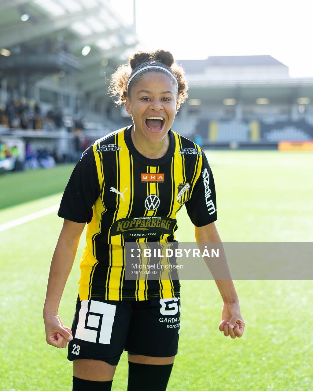 Häckens Felicia Schröder jublar