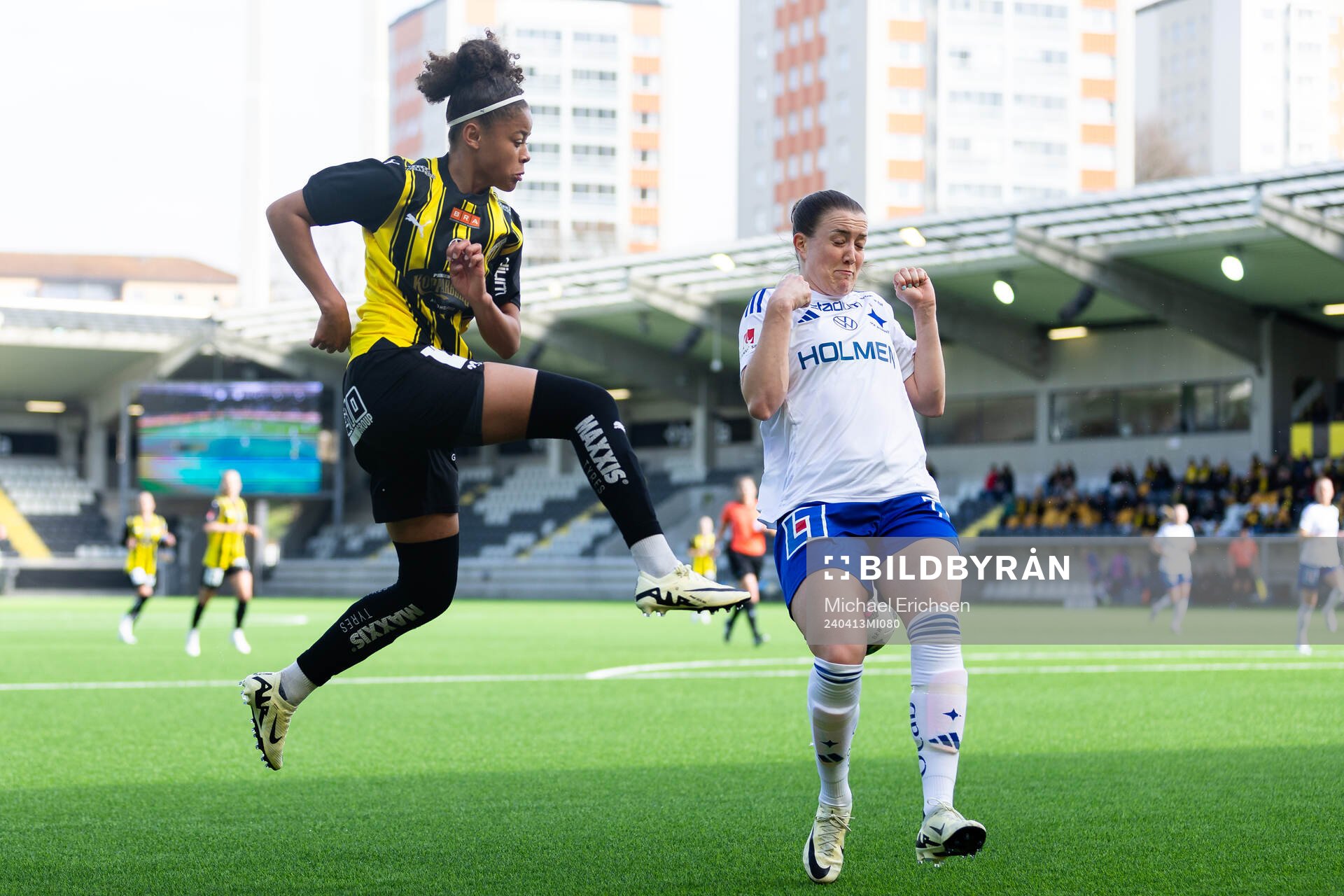 Häckens Felicia Schröder och IFK Norrköpings Maja