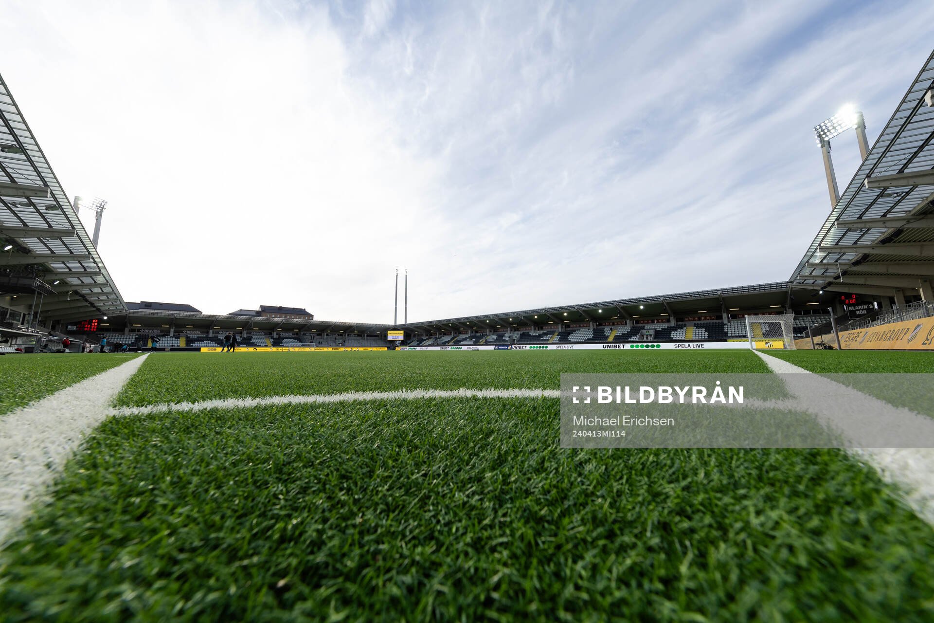 Bravida Arena innan fotbollsmatchen i Damallsvenskan mellan