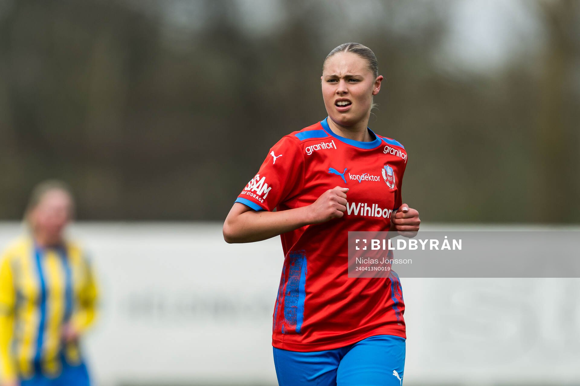 Helsingborg s Izabelle Wahlstedt under fotbollsmatchen i Division 1 södra mellan Eskilsminne och Helsingborg den 13 april 2024 i Helsingborg.