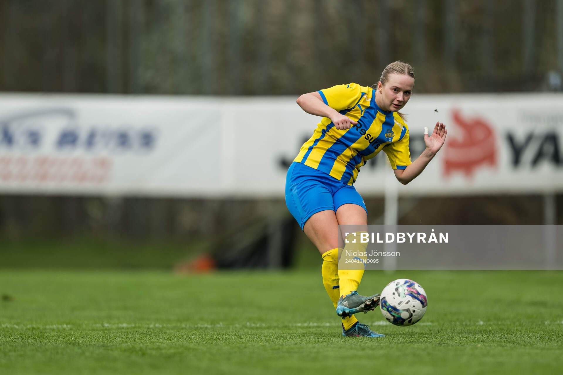 Eskilsminnes Lovisa Pigg under fotbollsmatchen i Division 1 södra mellan Eskilsminne och Helsingborg den 13 april 2024 i Helsingborg.