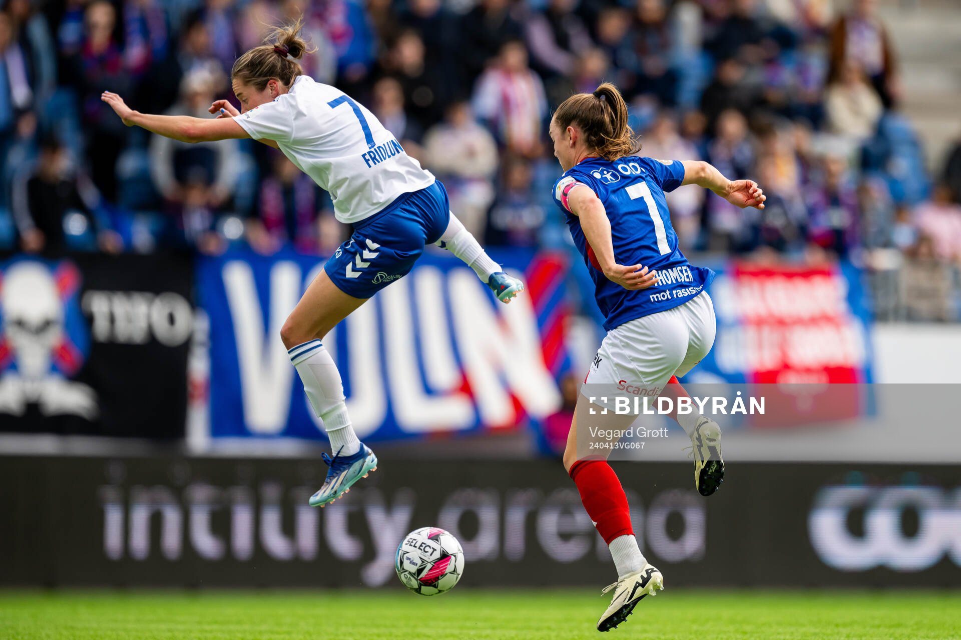 Johanne Fridlund of Kolbotn and Janni Thomsen of Vålerenga