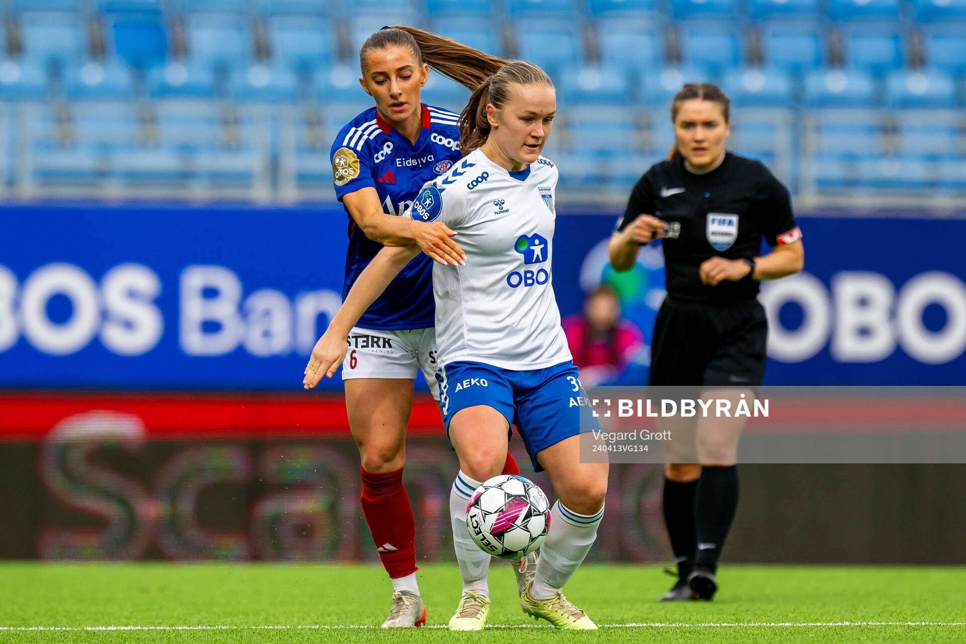 Tilde Lindwall of Vålerenga and Tuva Henriksen of Kolbotn