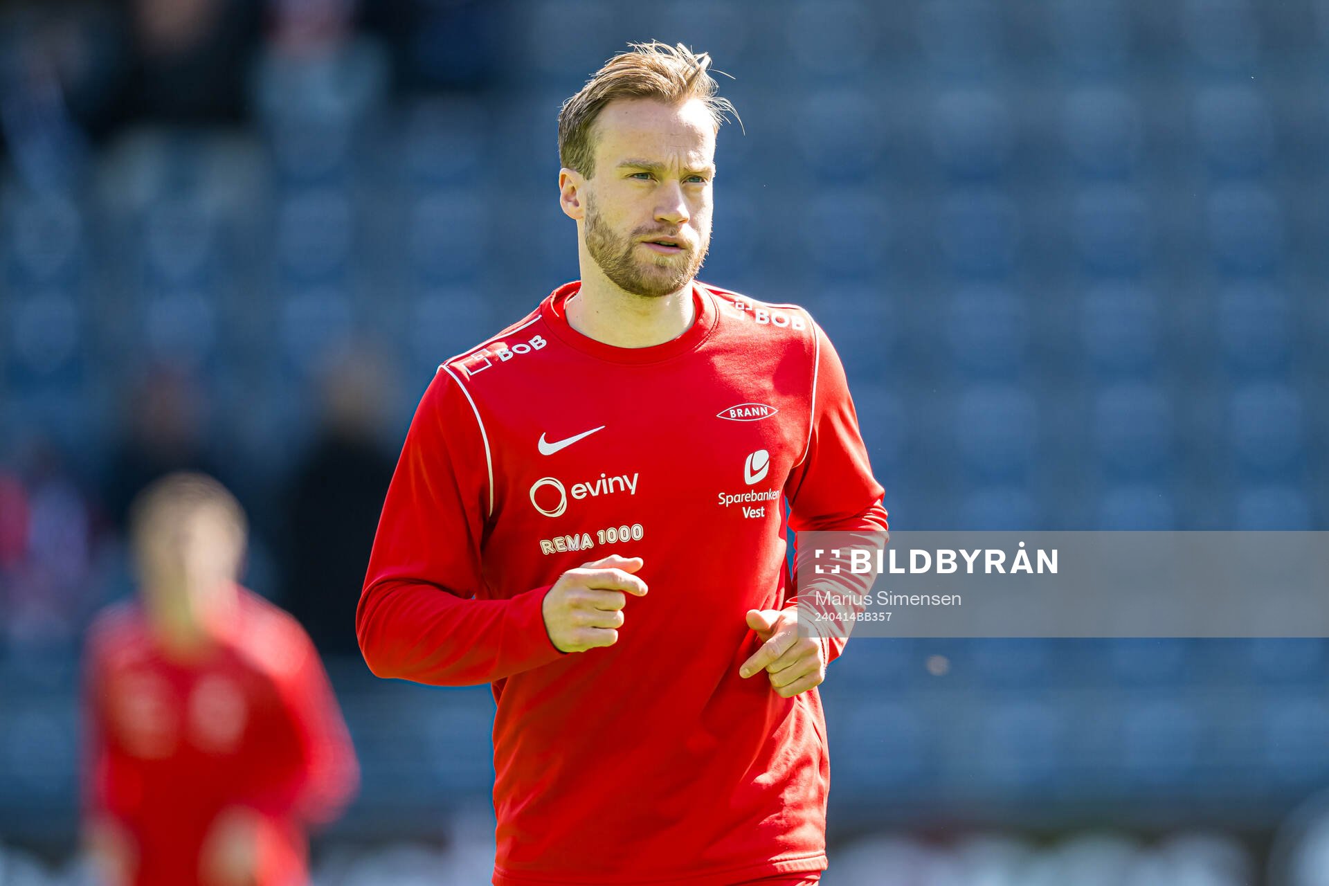 Bård Finne of Brann warms up