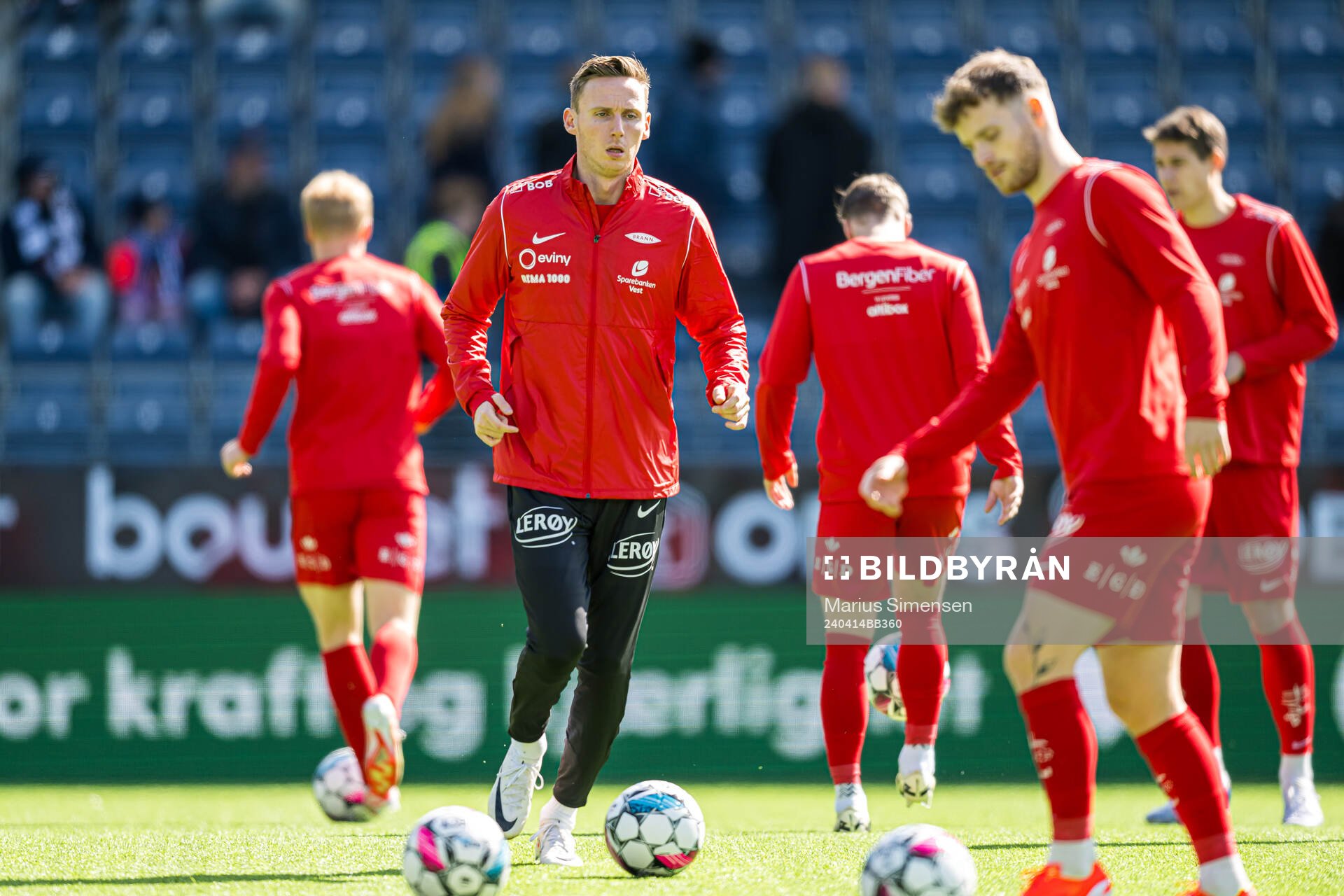 Joachim Soltvedt of Brann warms up