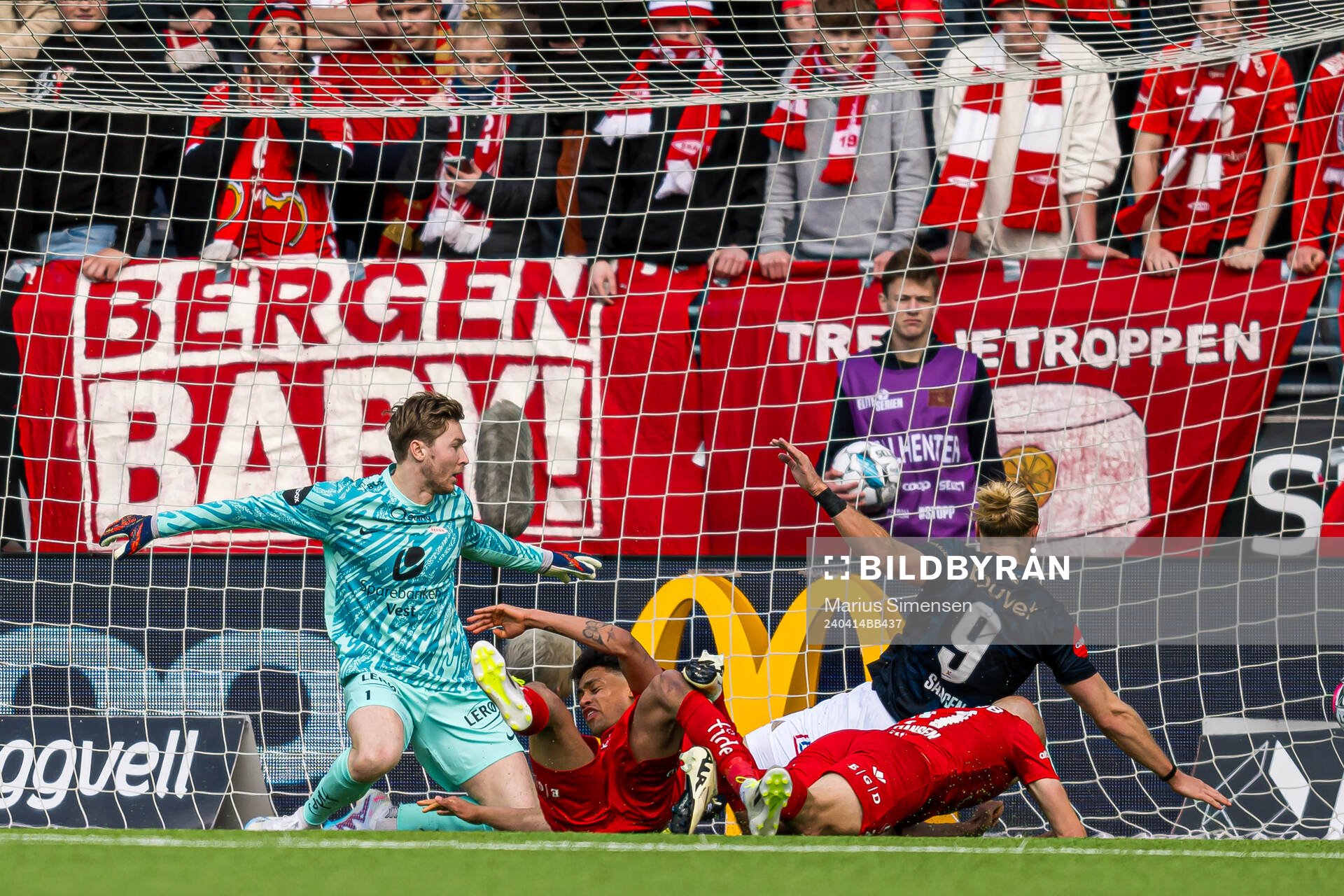 Lars-Jørgen Salvesen of Viking scores the 1-0 goal during the Eliteserien match between Viking and Brann on April 14, 2024 in Stavanger. 