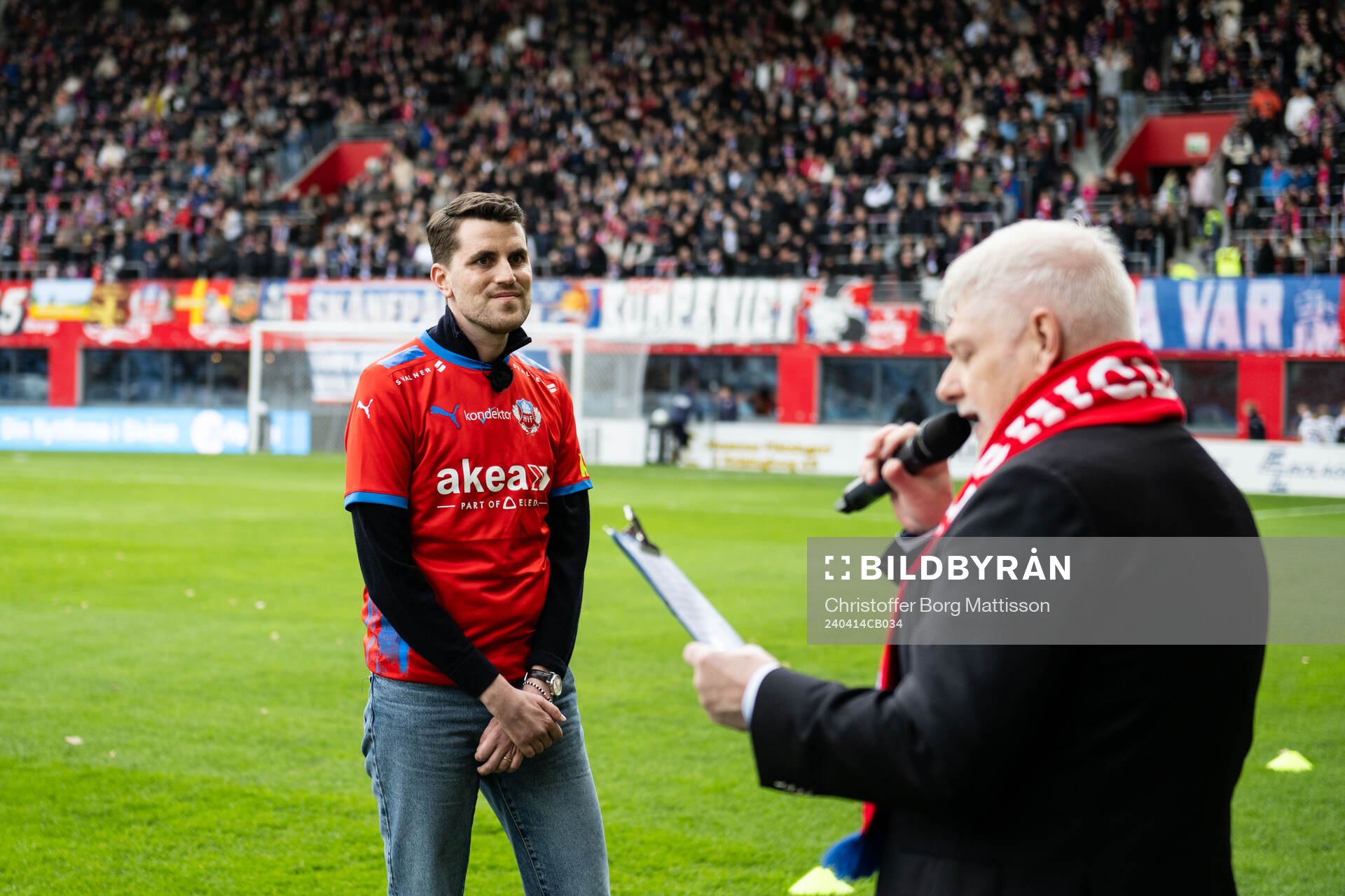 Jesper Björkman under en hyllning inför fotbollsmatchen i Superettan mellan Helsingborg och Utsikten den 14 april 2024 i Helsingborg.