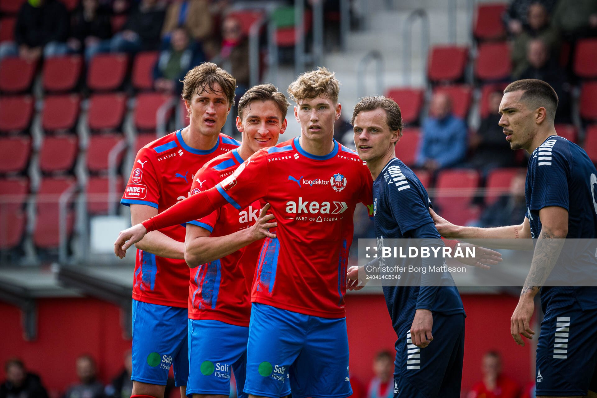 Helsingborgs Thomas Pauck Rogne, Wilhelm Nilsson och Benjamin Örn under fotbollsmatchen i Superettan mellan Helsingborg och Utsikten den 14 april 2024 i Helsingborg.
