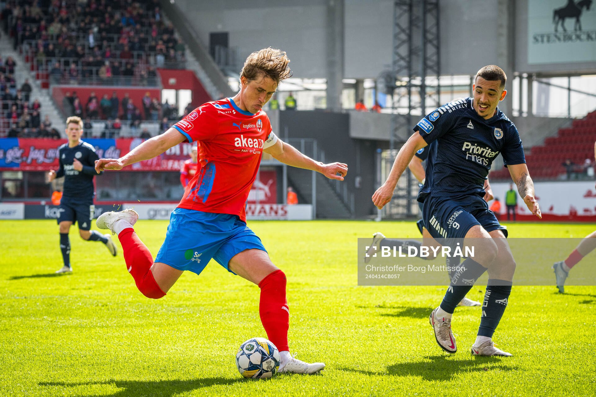 Helsingborgs Thomas Pauck Rogne och Utsiktens Lucas Lima