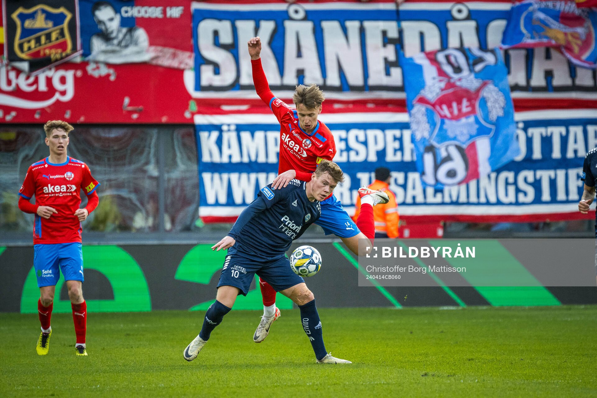Helsingborgs Lukas Kjellnäs och Utsiktens Albin Skoglund
