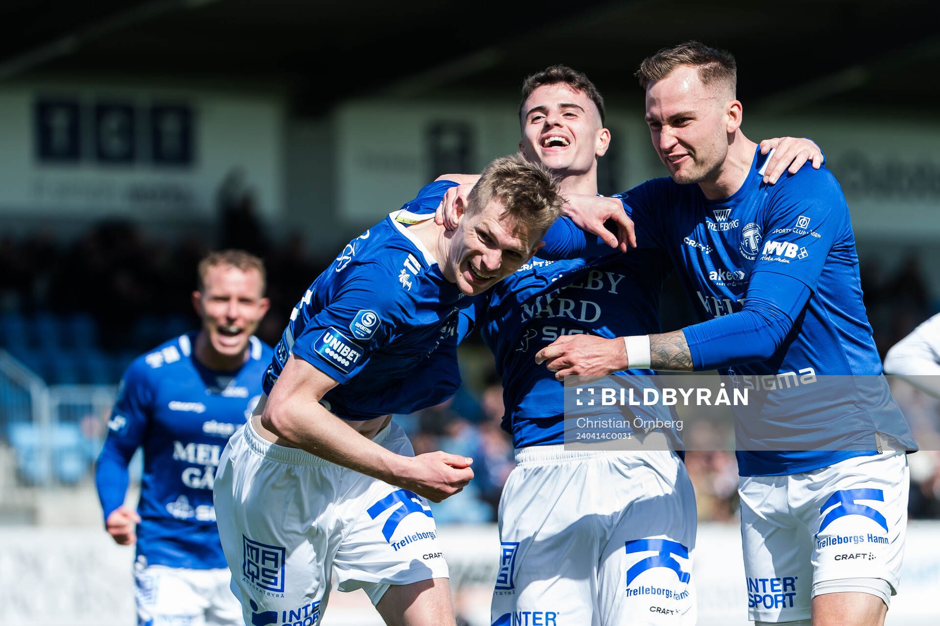 Trelleborgs Fritiof Björkén jublar med lagkamrater