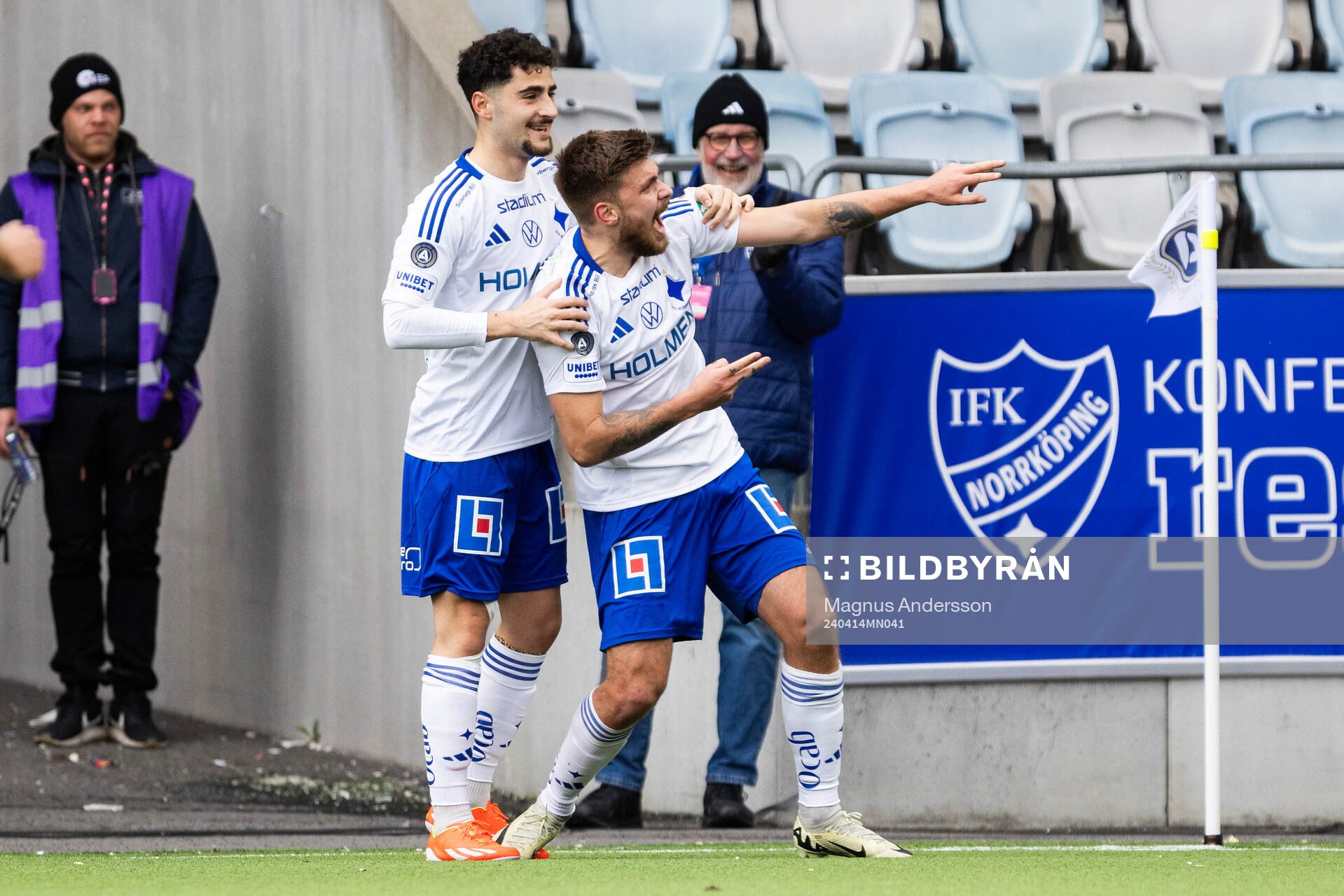 IFK Norrköpings Ismet Lushaku och Tim Prica jublar