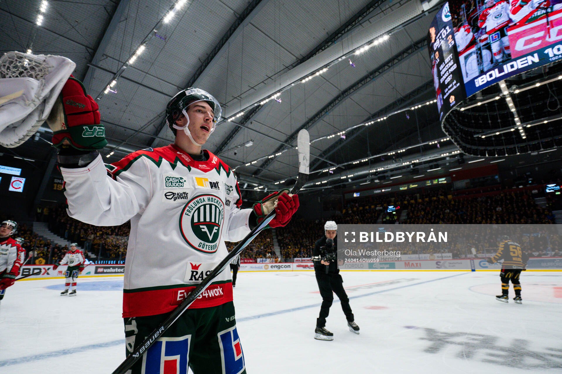 Frölundas David Edstrom jublar