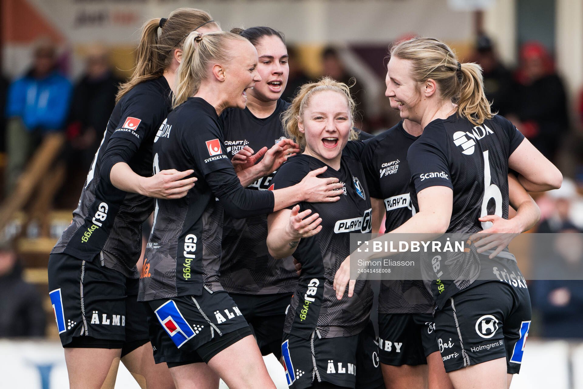Växjö DFFs Sophia Redenstrand, Larkin Russel och