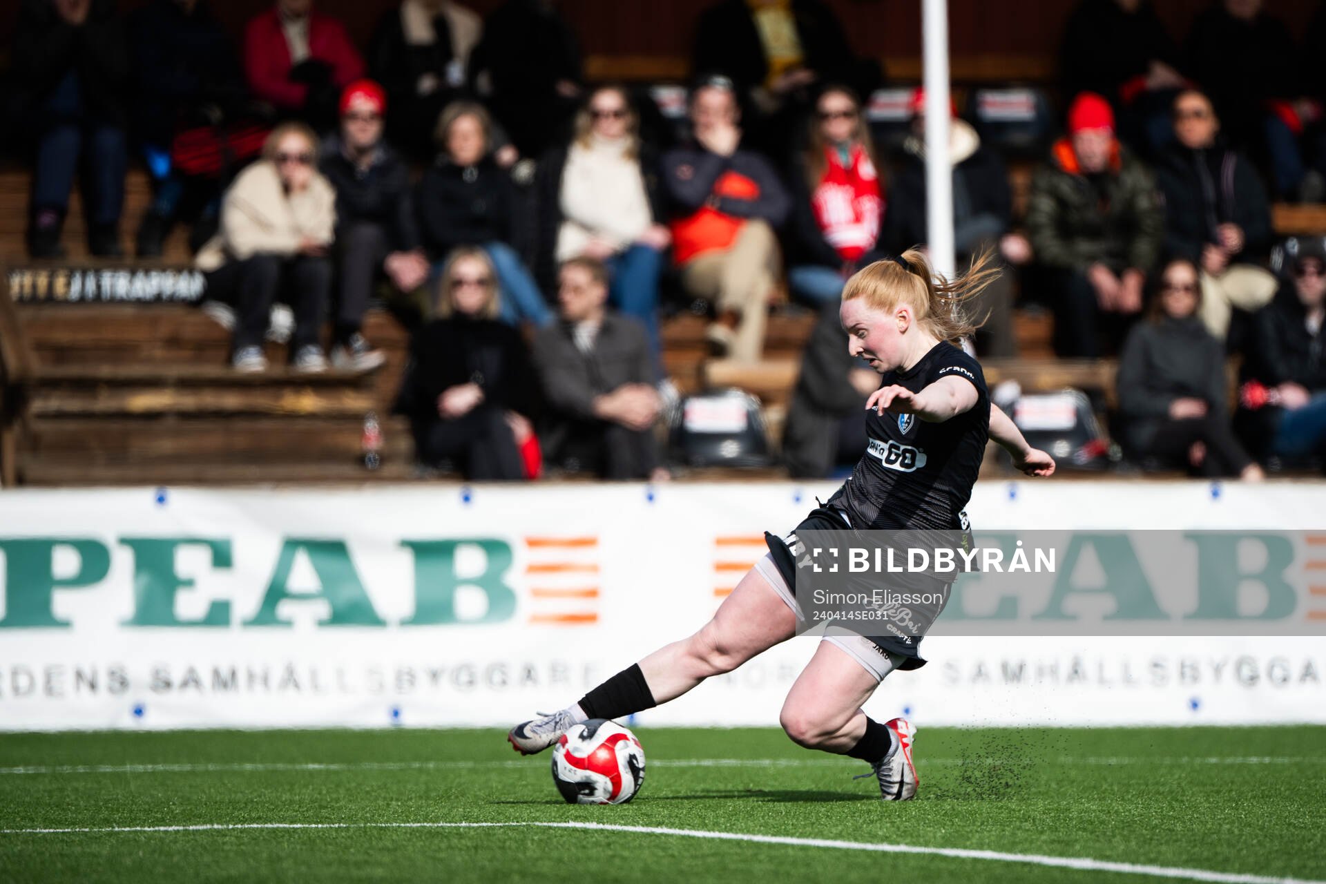 Växjö DFFs Þordis Elva Águstsdottir under fotbollsmatchen i Damallsvenskan mellan Piteå och Växjö DFF den 14 april 2024 i Piteå. 
