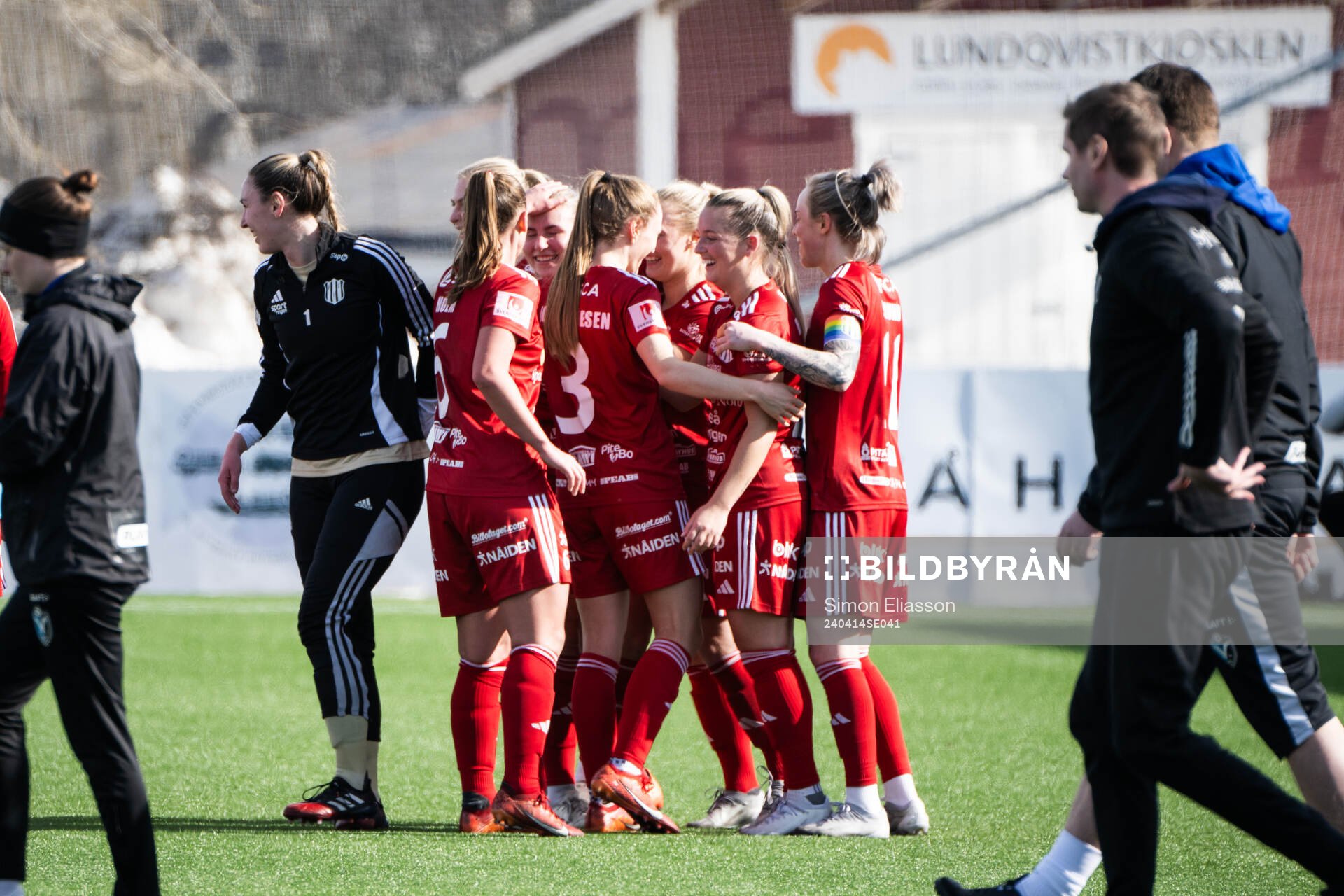 Piteås spelare jublar