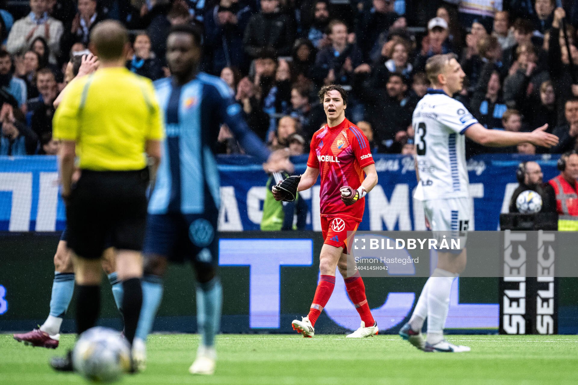 Djurgårdens målvakt Jacob Widell Zetterström jublar
