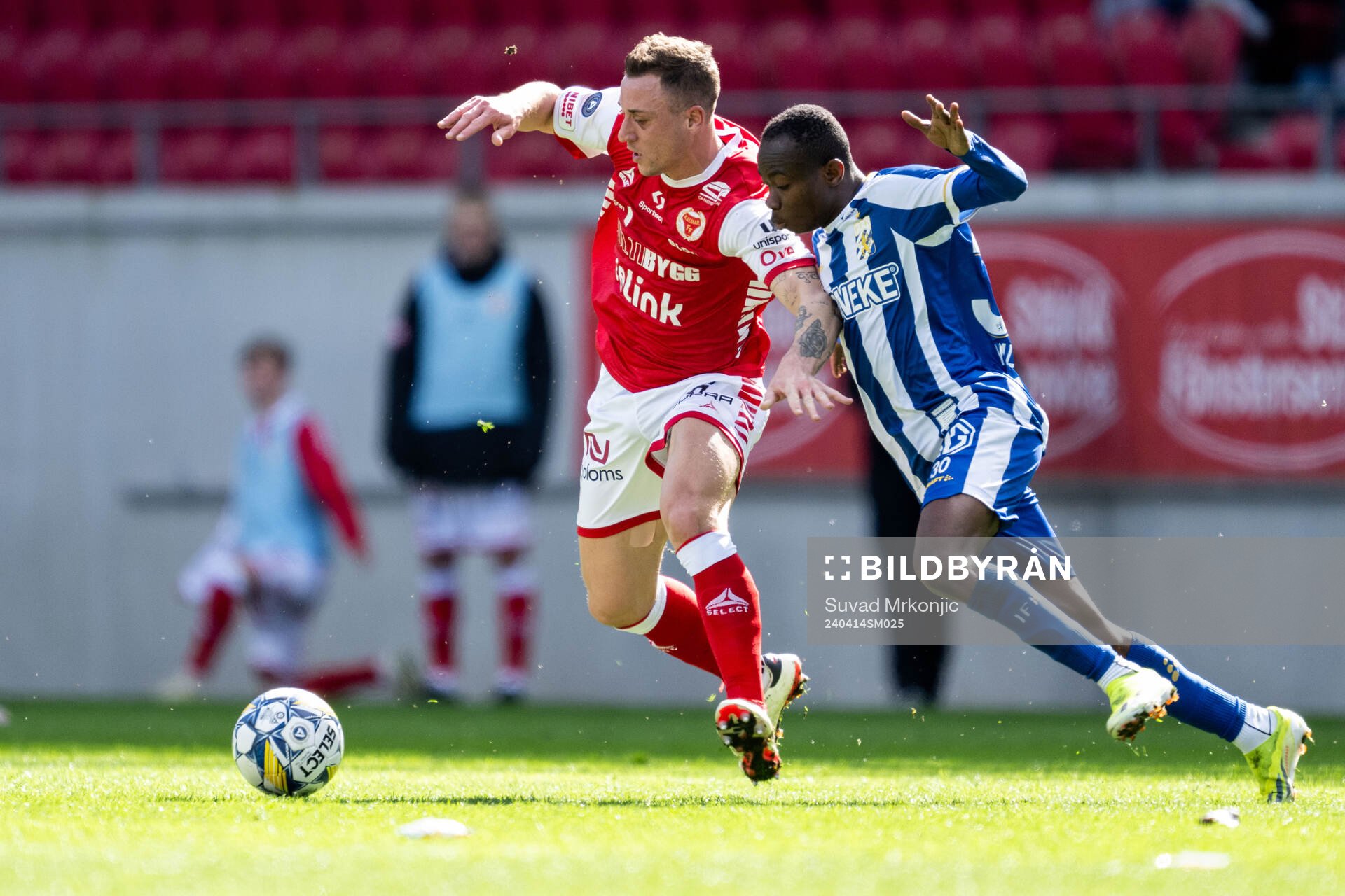 Kalmars Alexander Gersbach och IFK Göteborgs Malick Junior