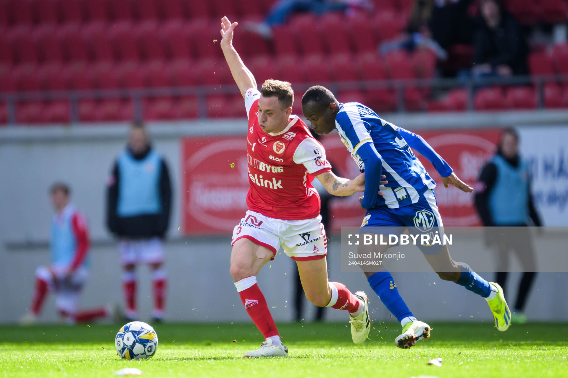 Kalmars Alexander Gersbach och IFK Göteborgs Malick Junior