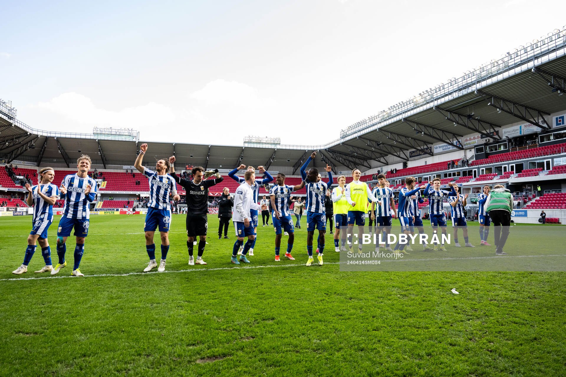 IFK Göteborgs spelare jublar