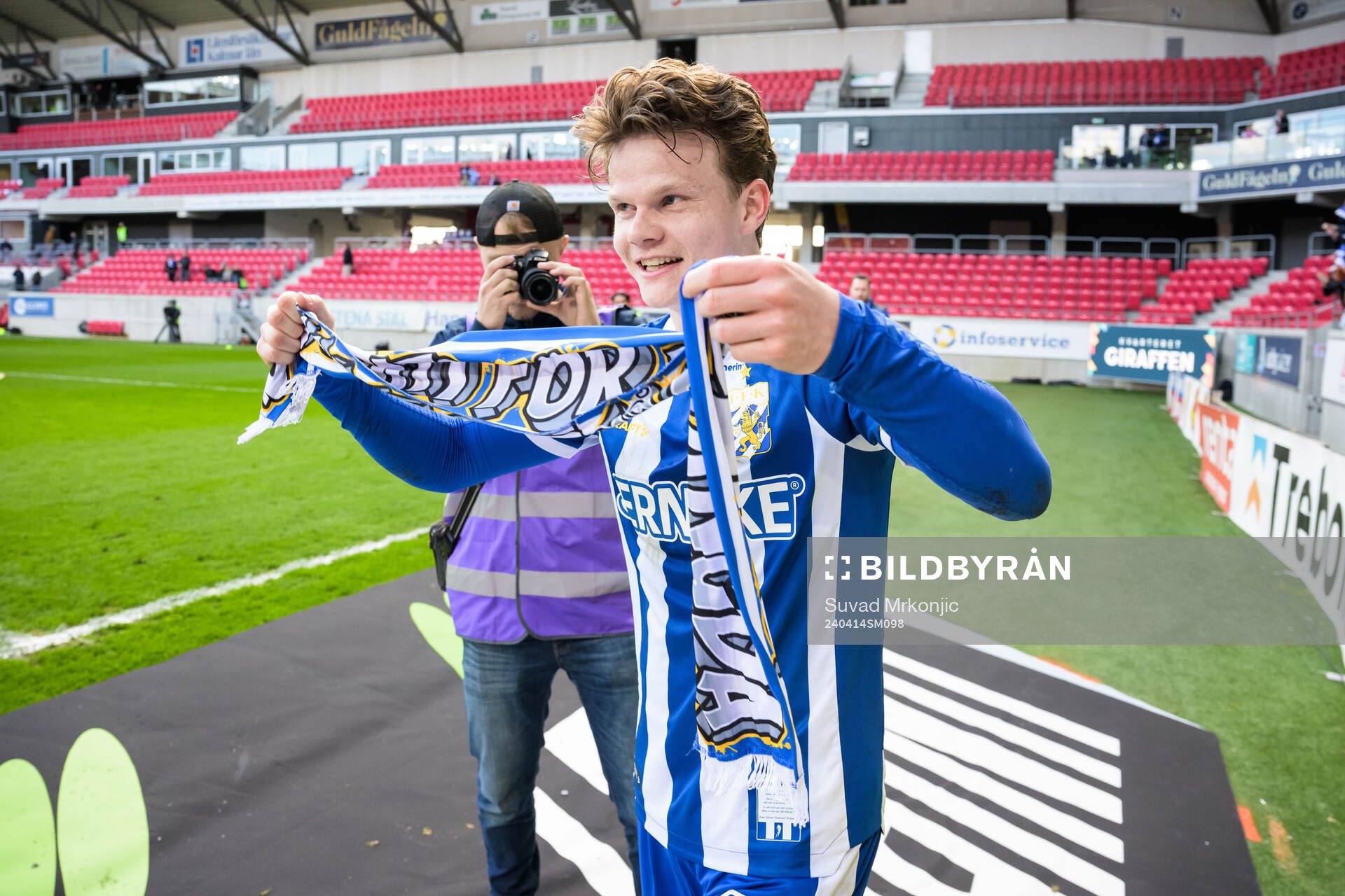IFK Göteborgs Kolbeinn Thordarson med en halsduk