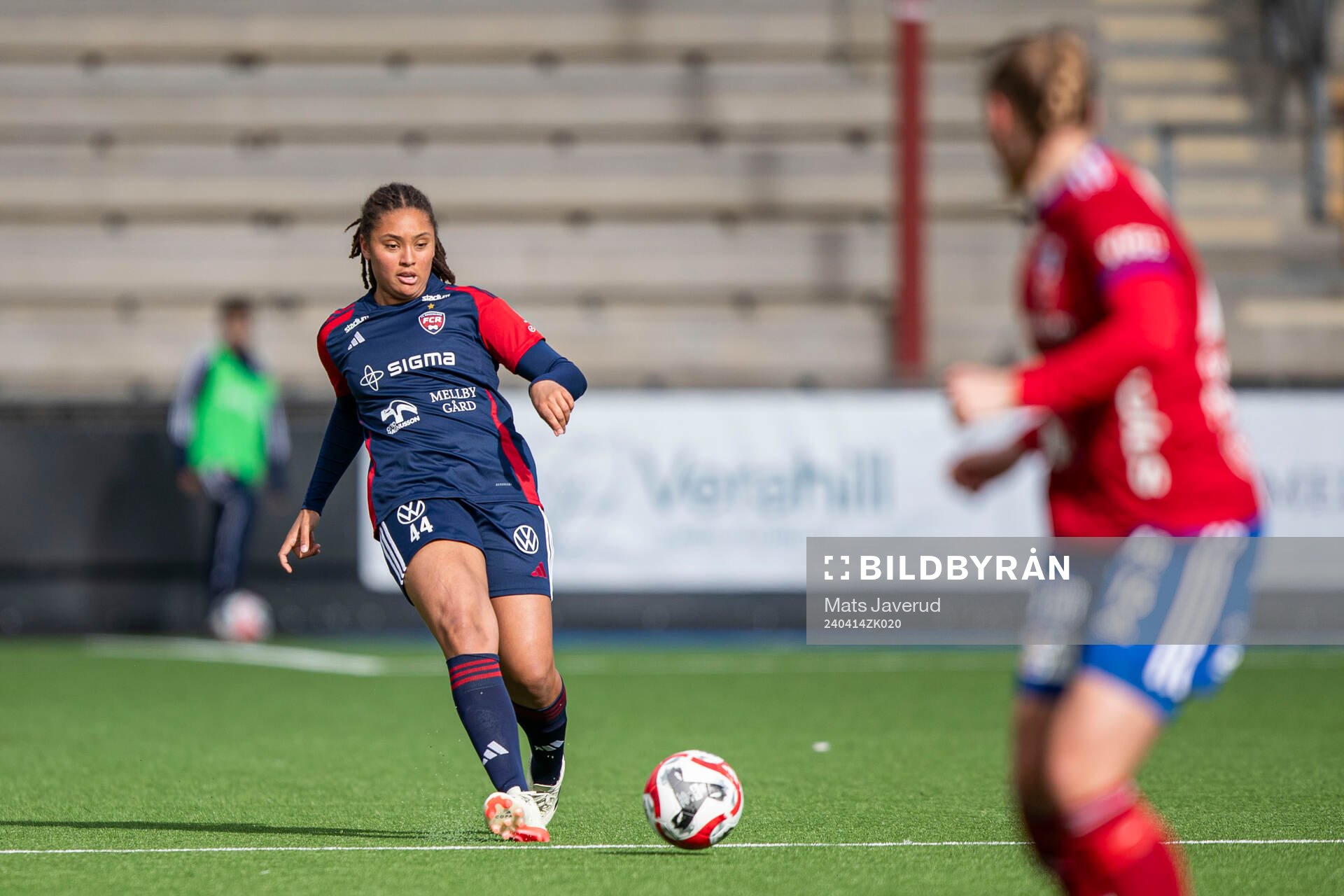 FC Rosengårds Jo-Anne Agbor Tataw Cronquist under fotbollsmatchen i Damallsvenskan mellan FC Rosengård och Vittsjö den 14 april 2024 i Malmö.