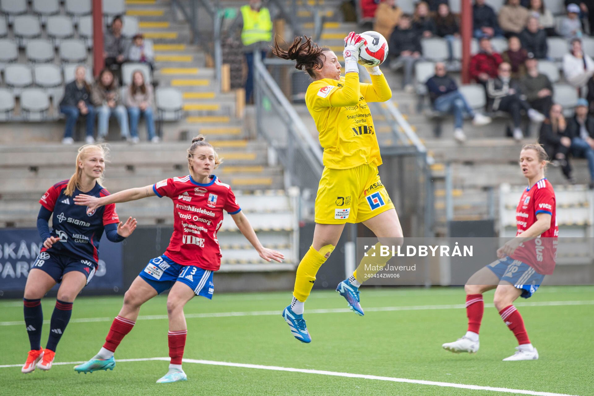 Vittsjös målvakt Lauren Brzykcy under fotbollsmatchen i Damallsvenskan mellan FC Rosengård och Vittsjö den 14 april 2024 i Malmö. 