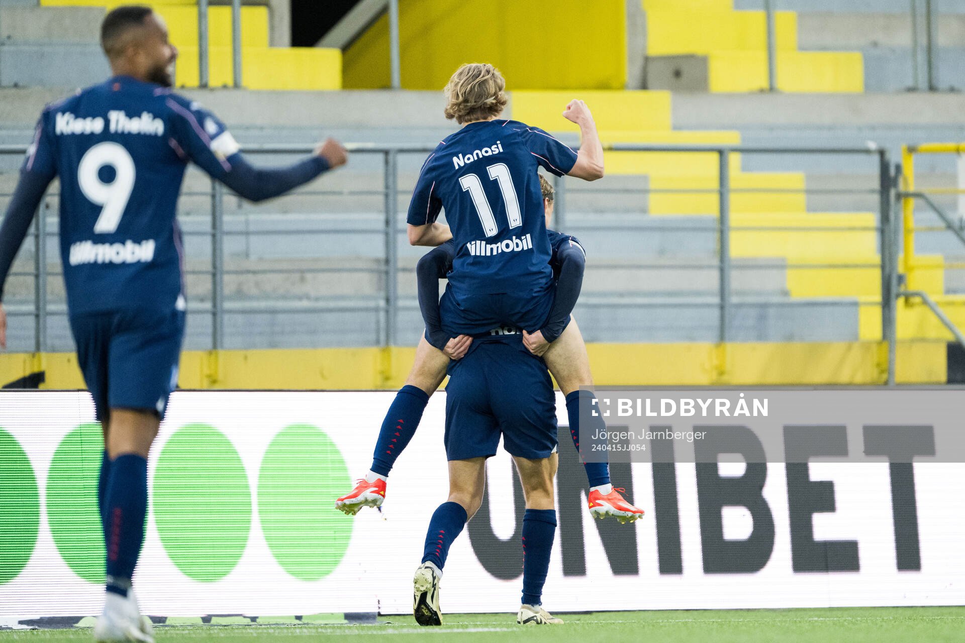Malmö FFs Sebastian Nanasi jublar