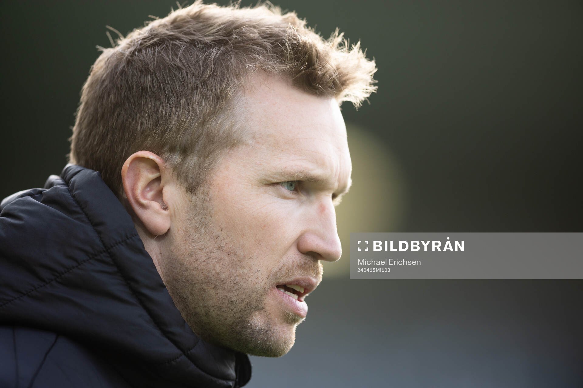 Häckens assisterande tränare Rasmus Lindgren innan