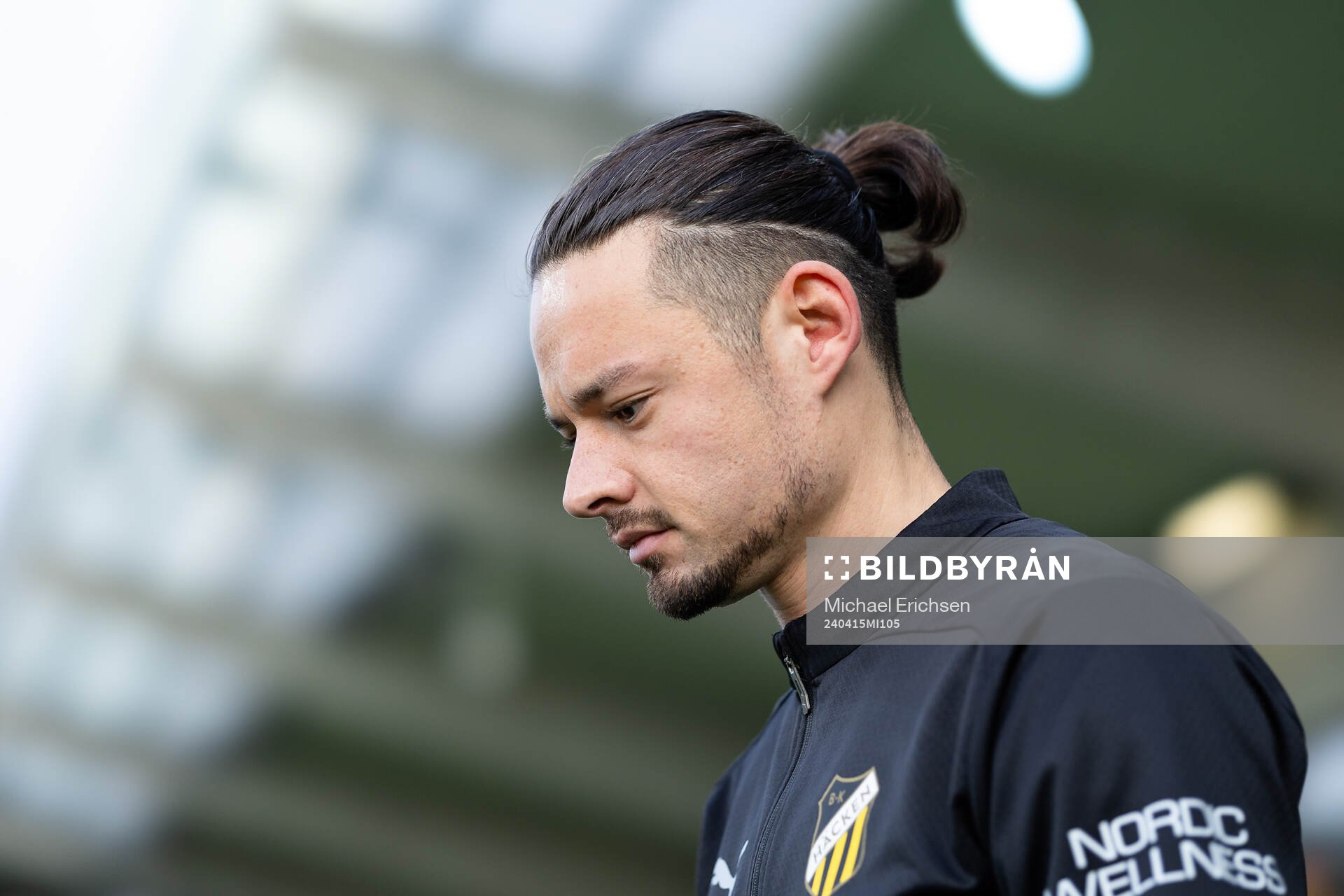 Häckens Amor Layouni innan fotbollsmatchen i Allsvenskan