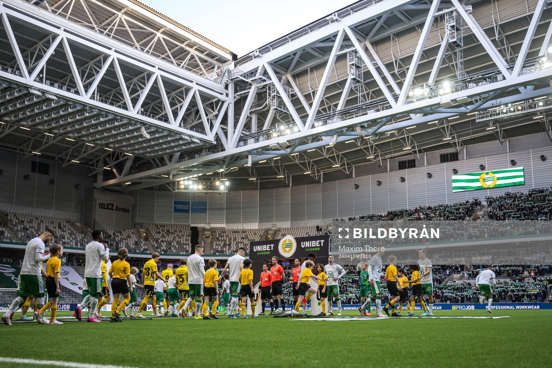 Spelarna gör entré