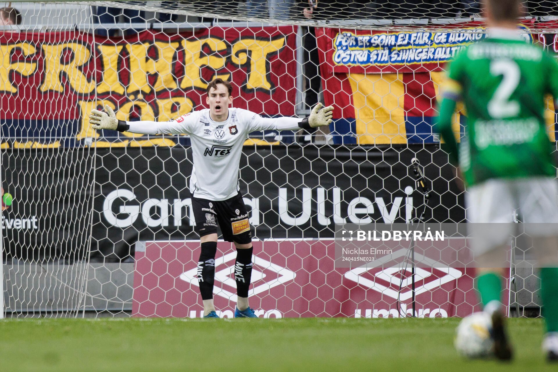 Örgrytes målvakt Hampus Gustafsson under fotbollsmatchen i Superettan mellan Örgryte och Brage den 15 april 2024 i Göteborg. 