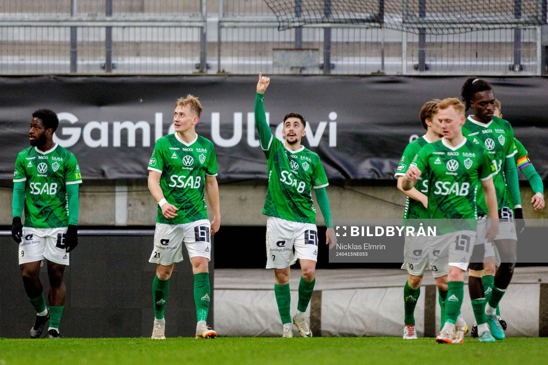 Brages Emil Tot Wikström jublar efter sitt 2-1 mål under fotbollsmatchen i Superettan mellan Örgryte och Brage den 15 april 2024 i Göteborg. 