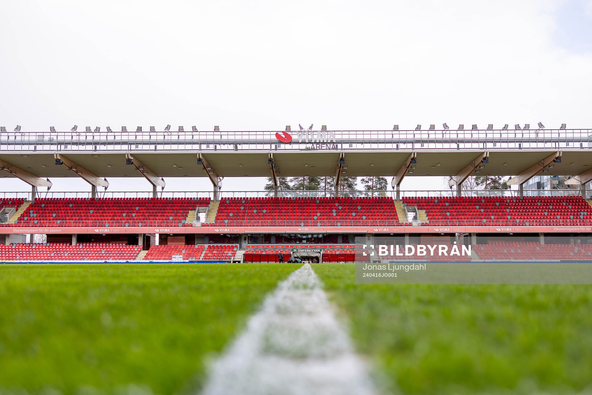 Interiör vy från Visma arena inför fotbollsmatchen i Superettan mellan Öster och Örebro den 16 april 2024 i Växjö. 