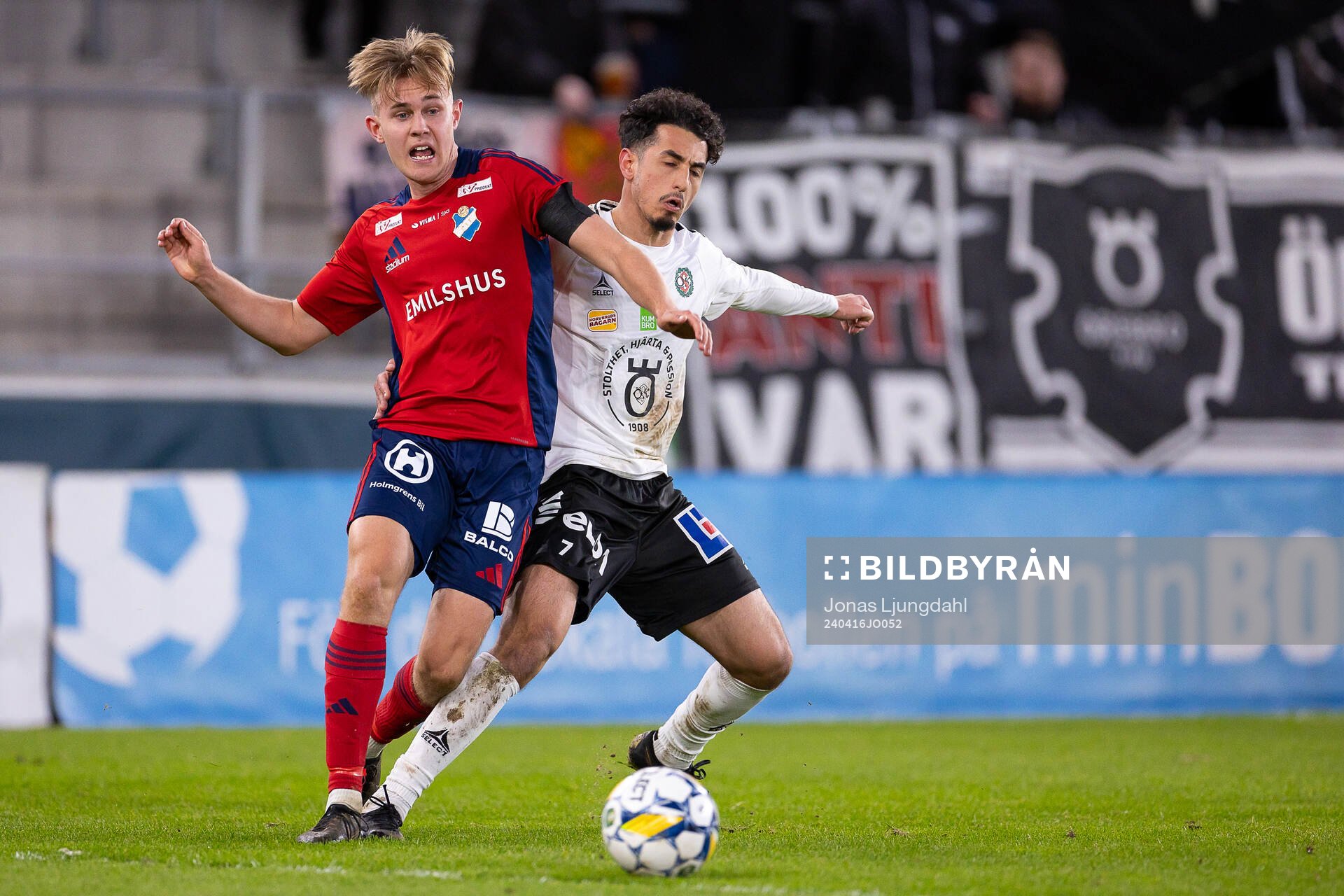 Östers Adam Herdonsson och Örebros Elias Barsoum