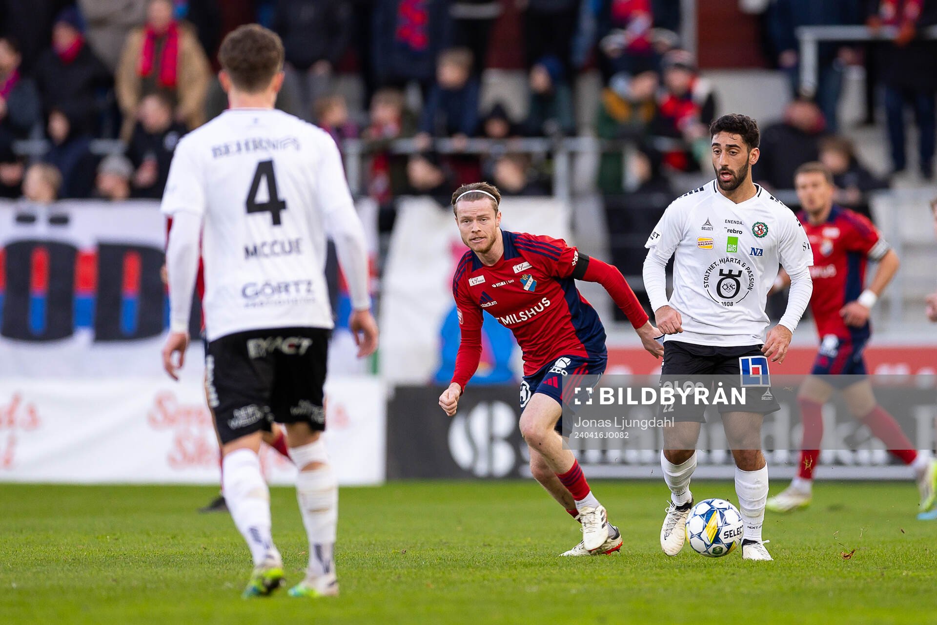 Östers Daniel Ljung och Örebros Lucas Shlimon
