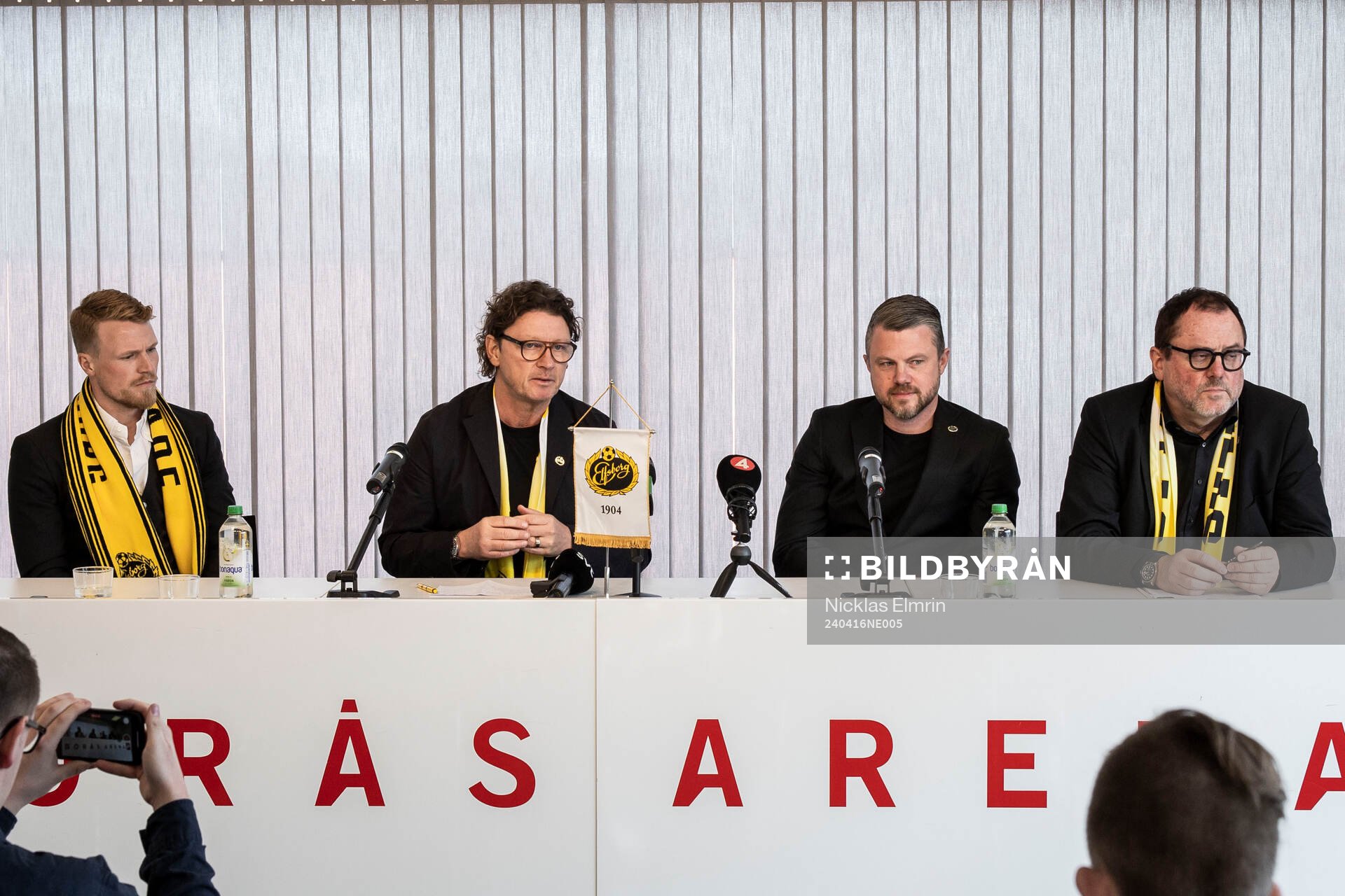 Oscar Hiljemark, sportchef Stefan Andreasson, manager Jimmy Thelin och styrelseordförande Sune Lundqvist under en presskonferens med Elfsborg den 16 april 2024 i Borås. 
