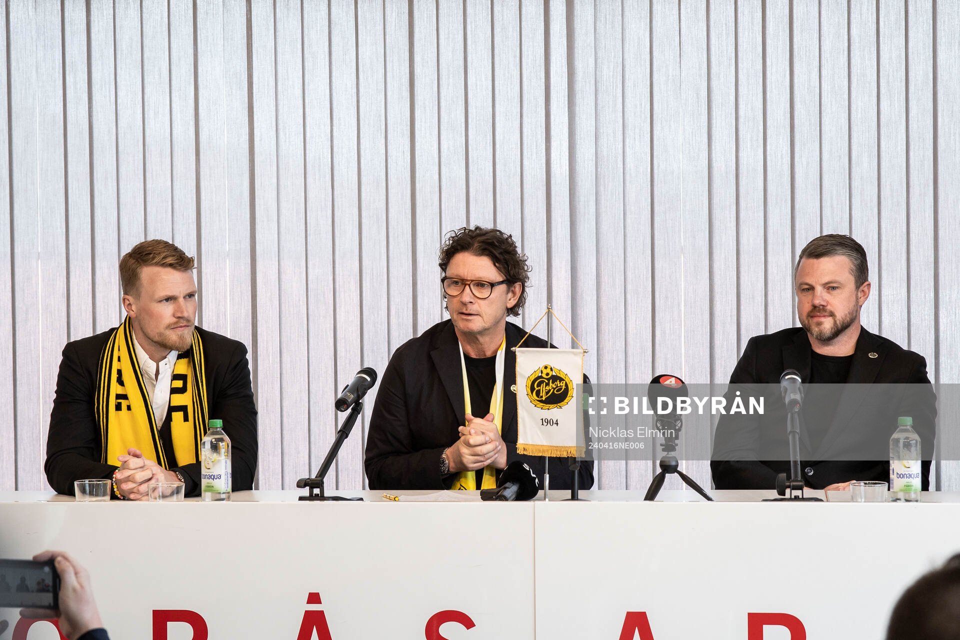 Oscar Hiljemark, sportchef Stefan Andreasson och manager