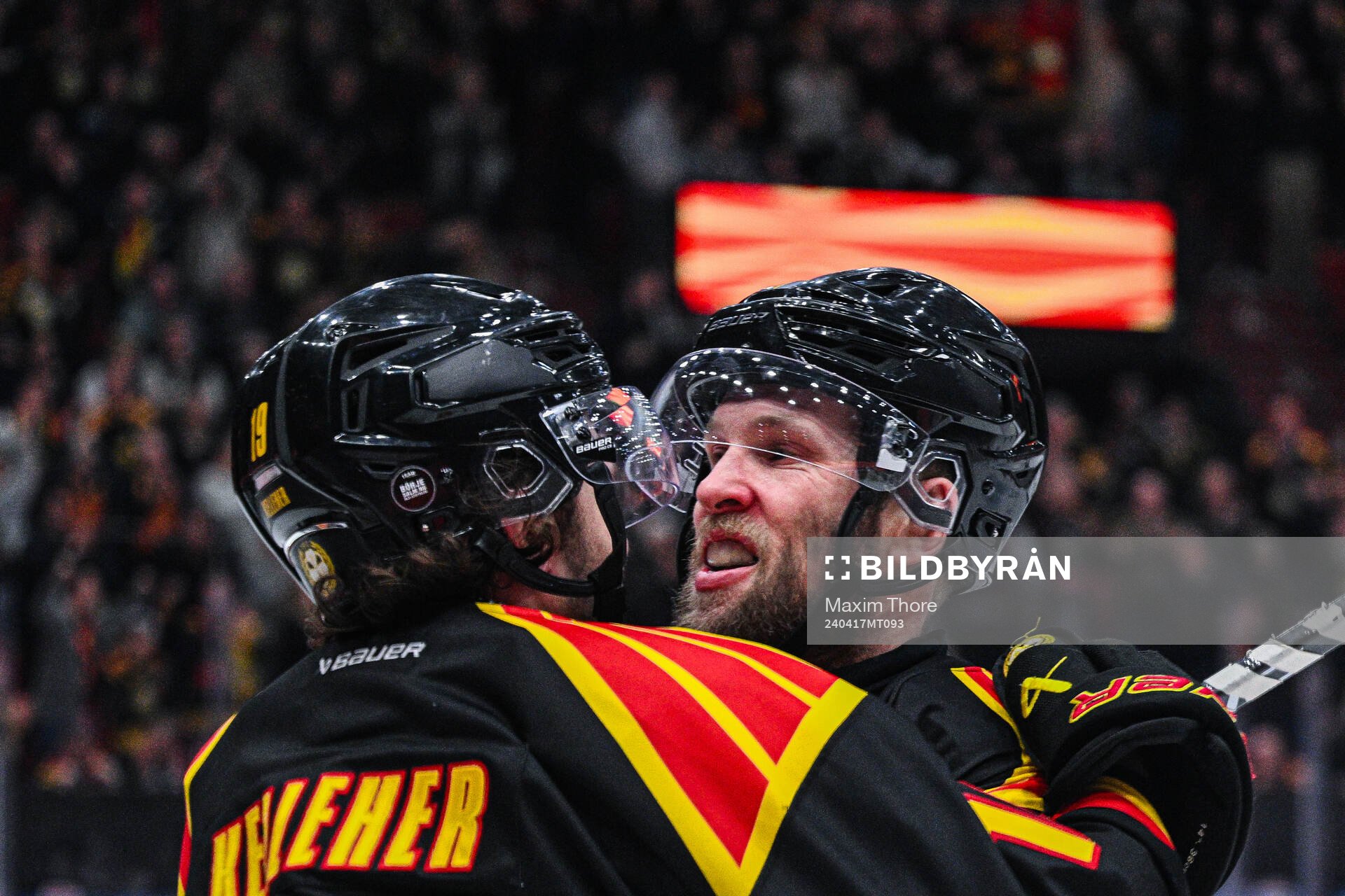 Brynäs Tyler Kelleher och Greg Scott jublar