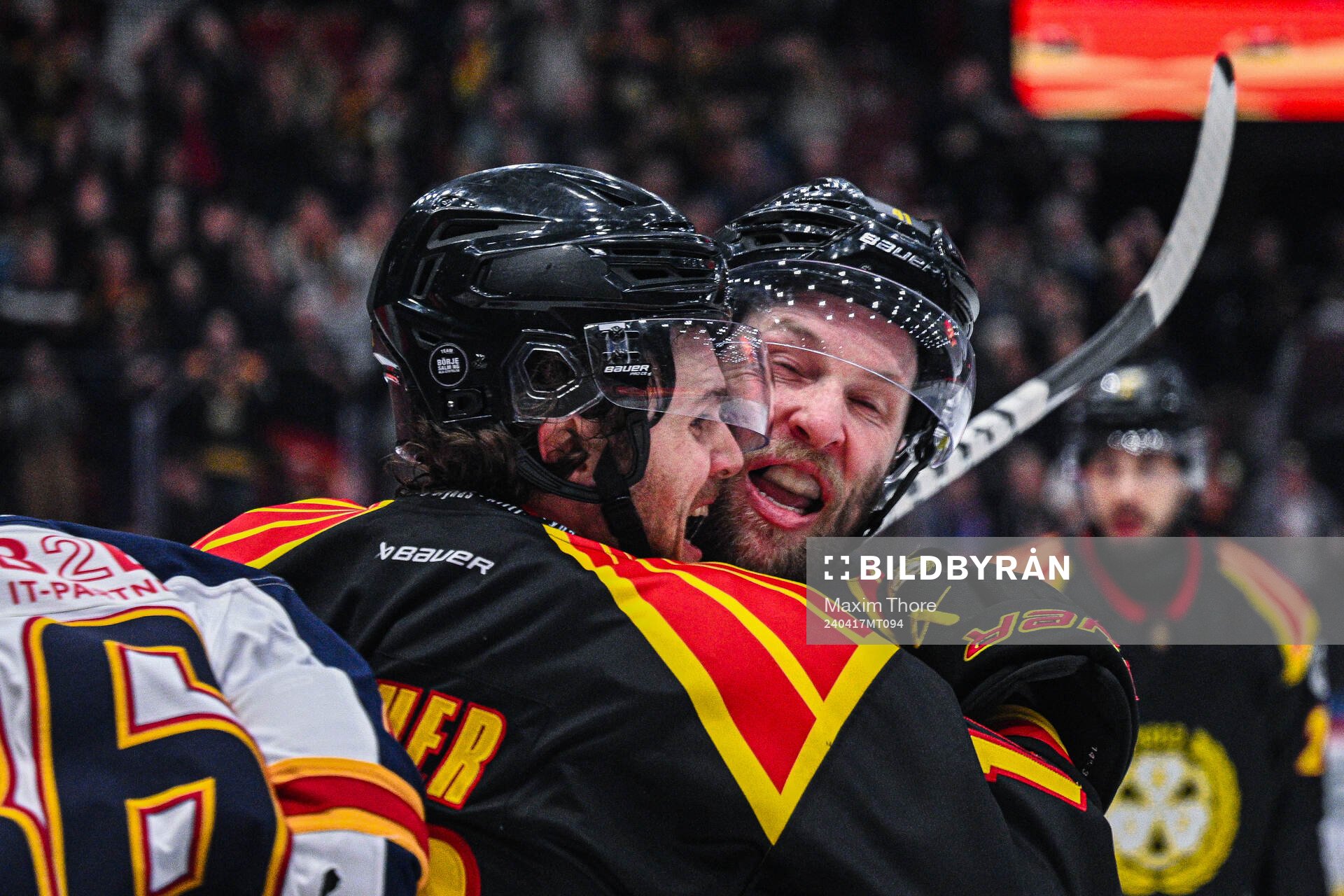 Brynäs Tyler Kelleher och Greg Scott jublar