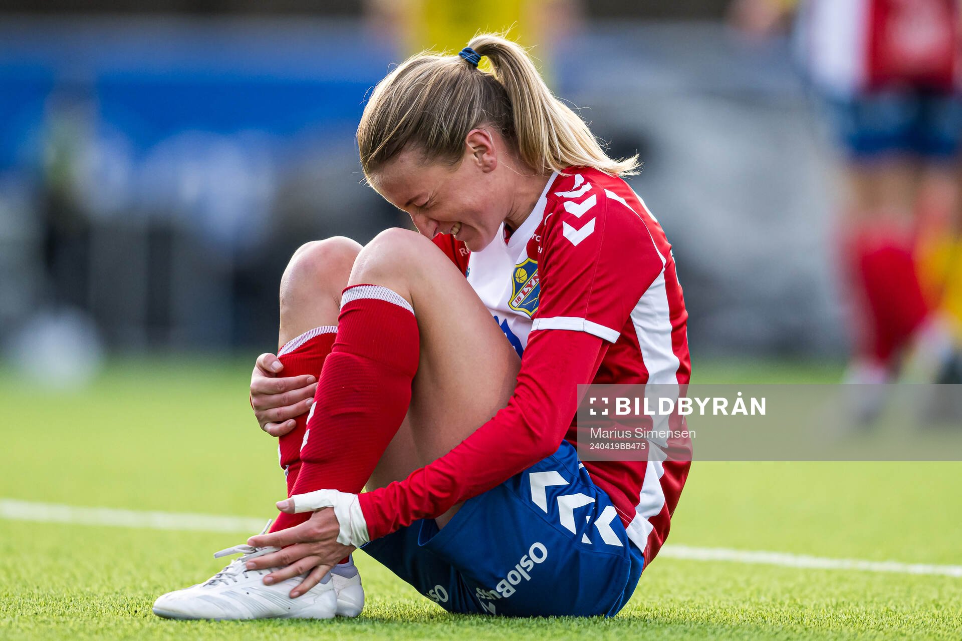 Kristin Holmen of Lyn in pain