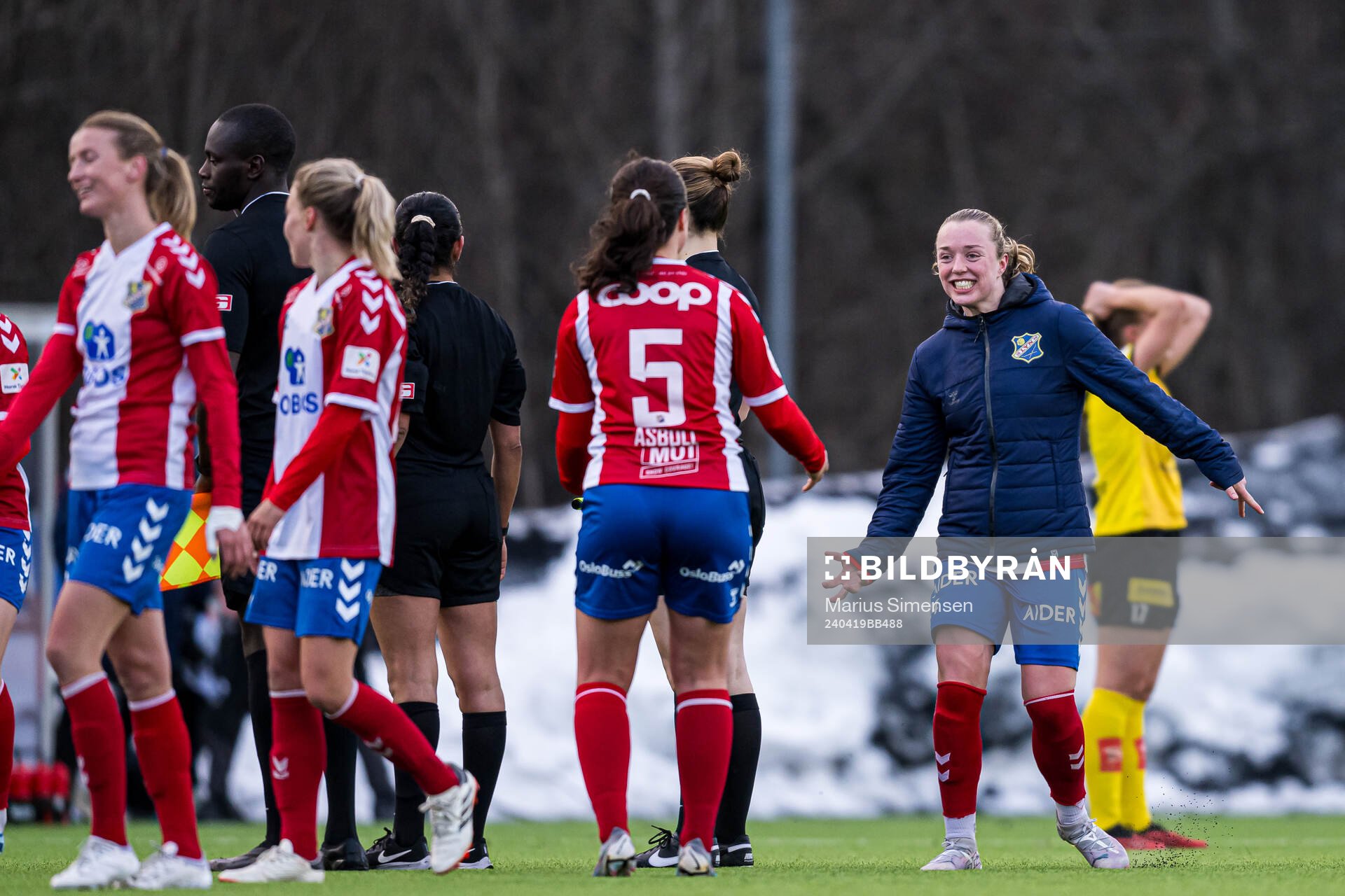 Cornelia Remme Fladberg of Lyn celebrates