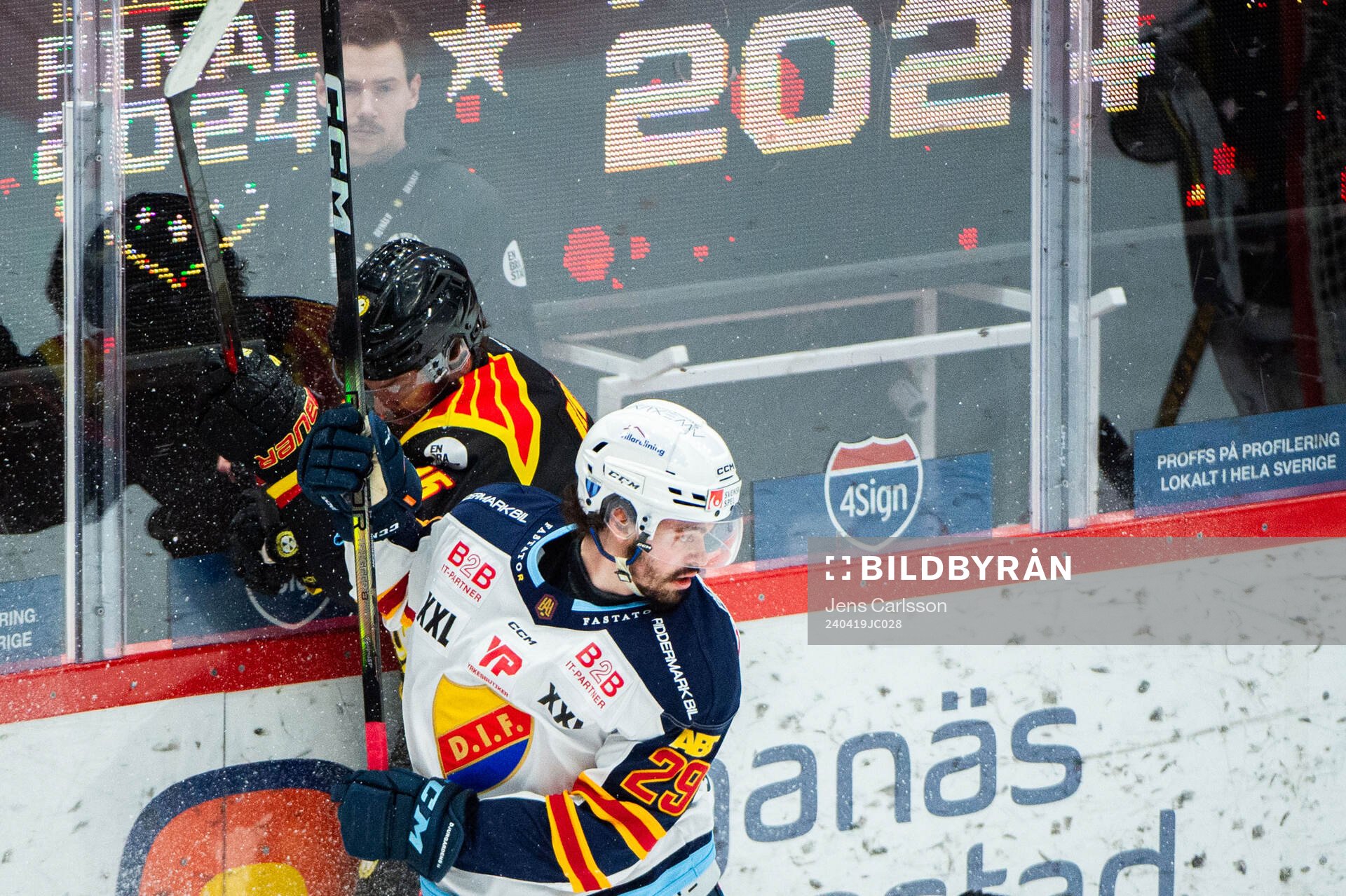 Brynäs Simon Bertilsson och Djurgårdens Axel Andersson