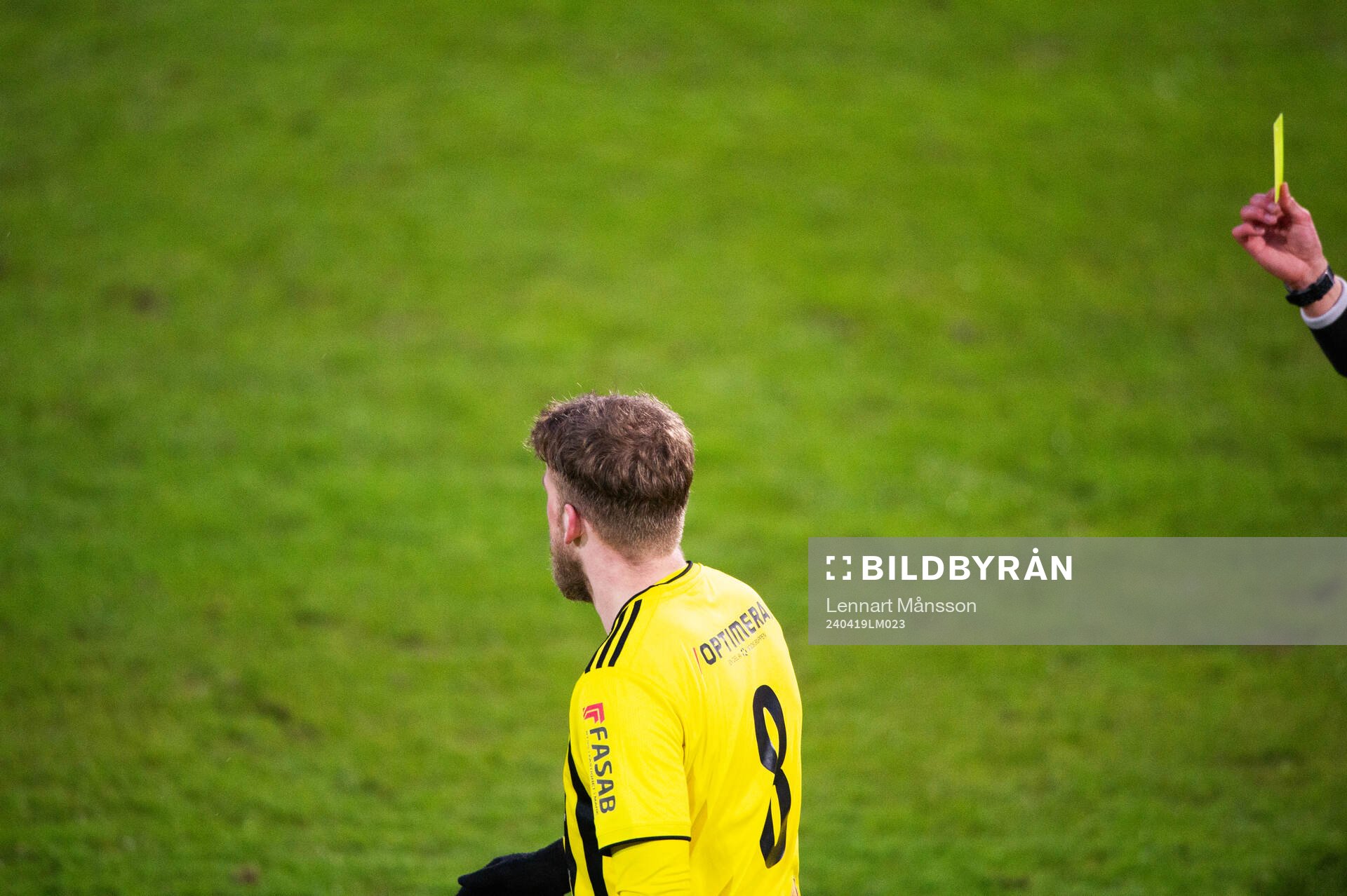 Varning, IFK Hässleholms Teddy Bergqvist i matchen i div.