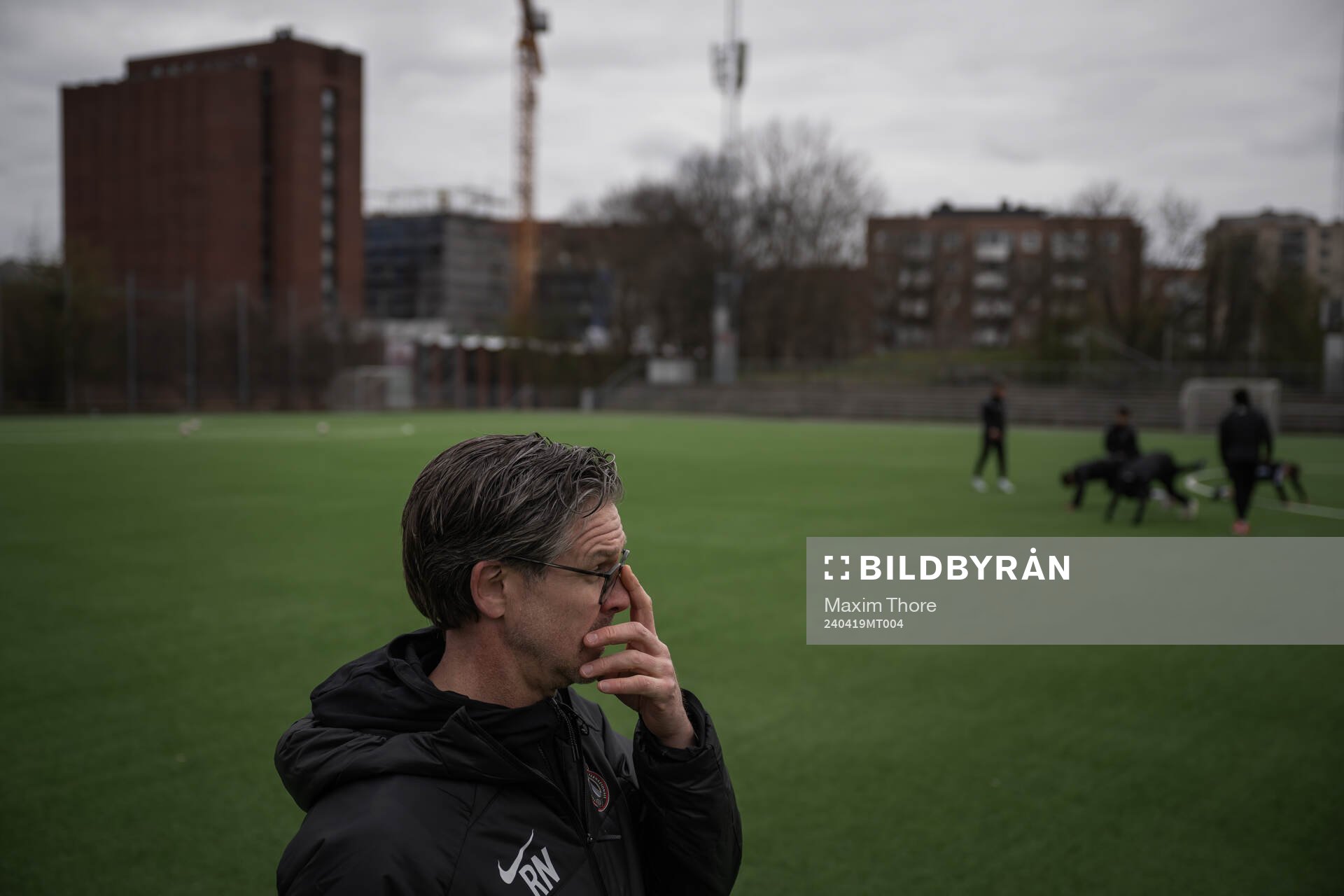 FC Stockholms tränare Rikard Norling under en träning med fotbollslaget FC Stockholm 19 april 2024 i Stockholm. 
